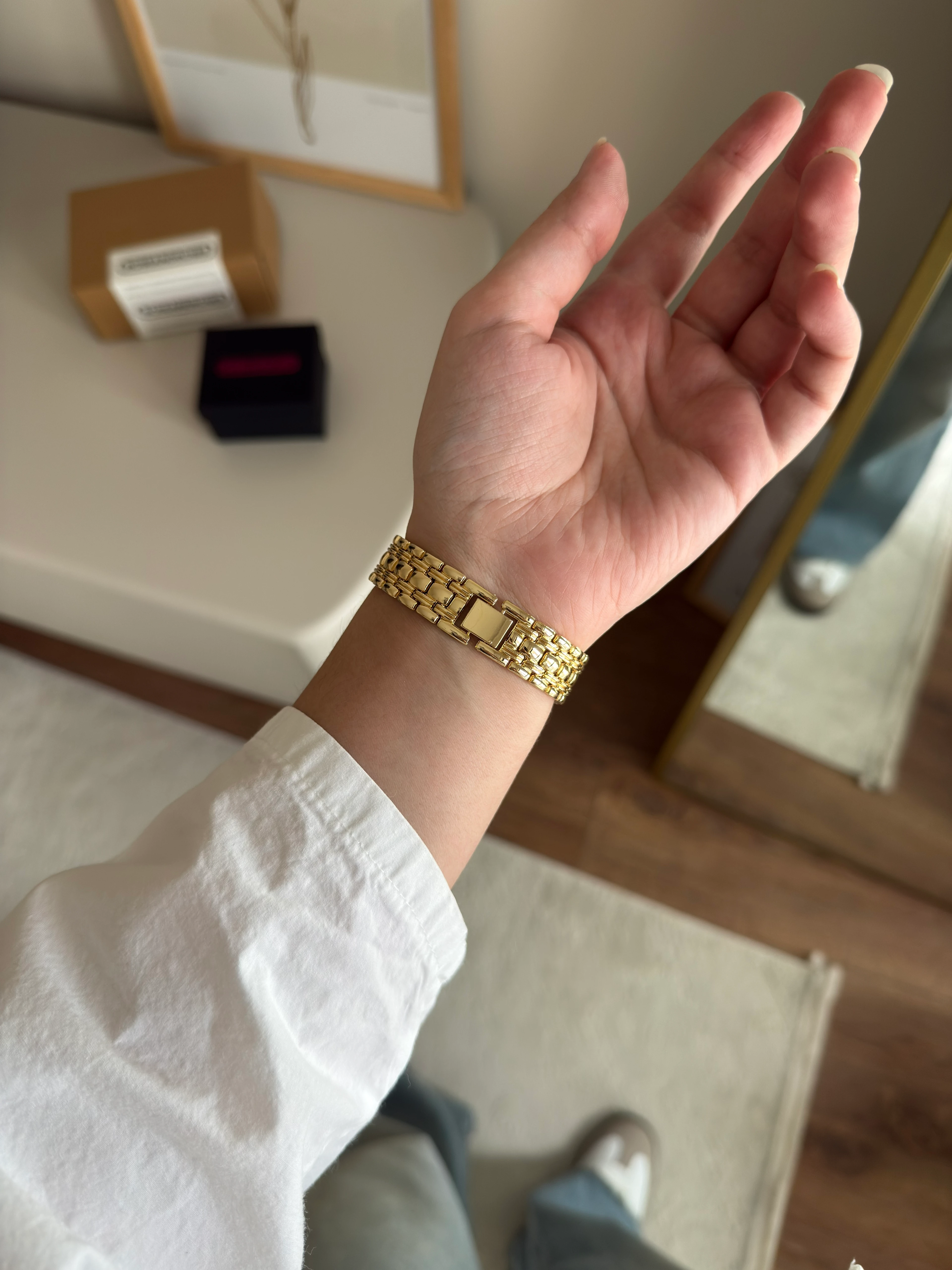 Noriko Basic Tasarım Kadın Kol Saati - Gold-Beyaz Kadran