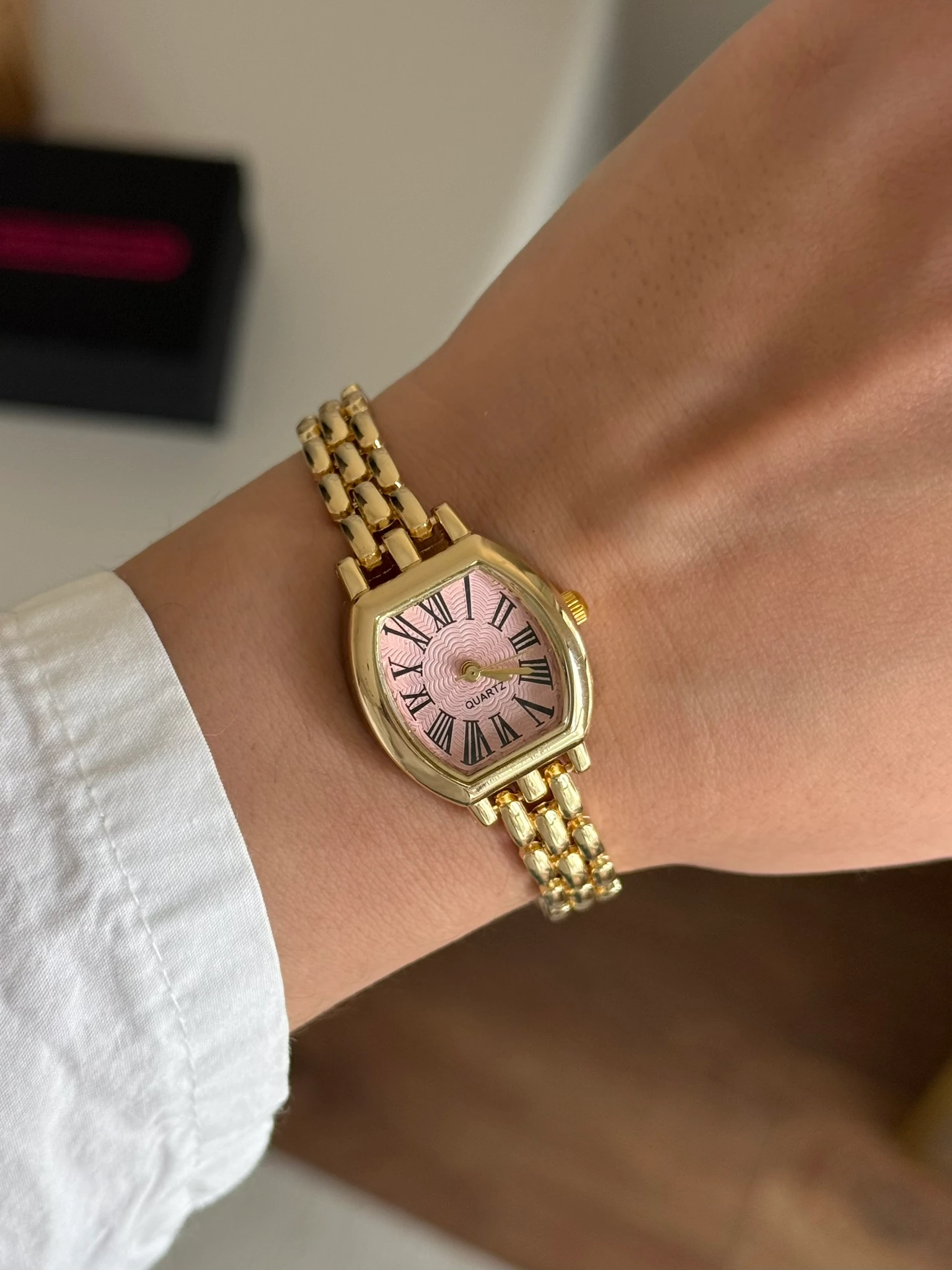 Volenda Vintage Model Kadın Kol Saati - Gold-Pembe Kadran