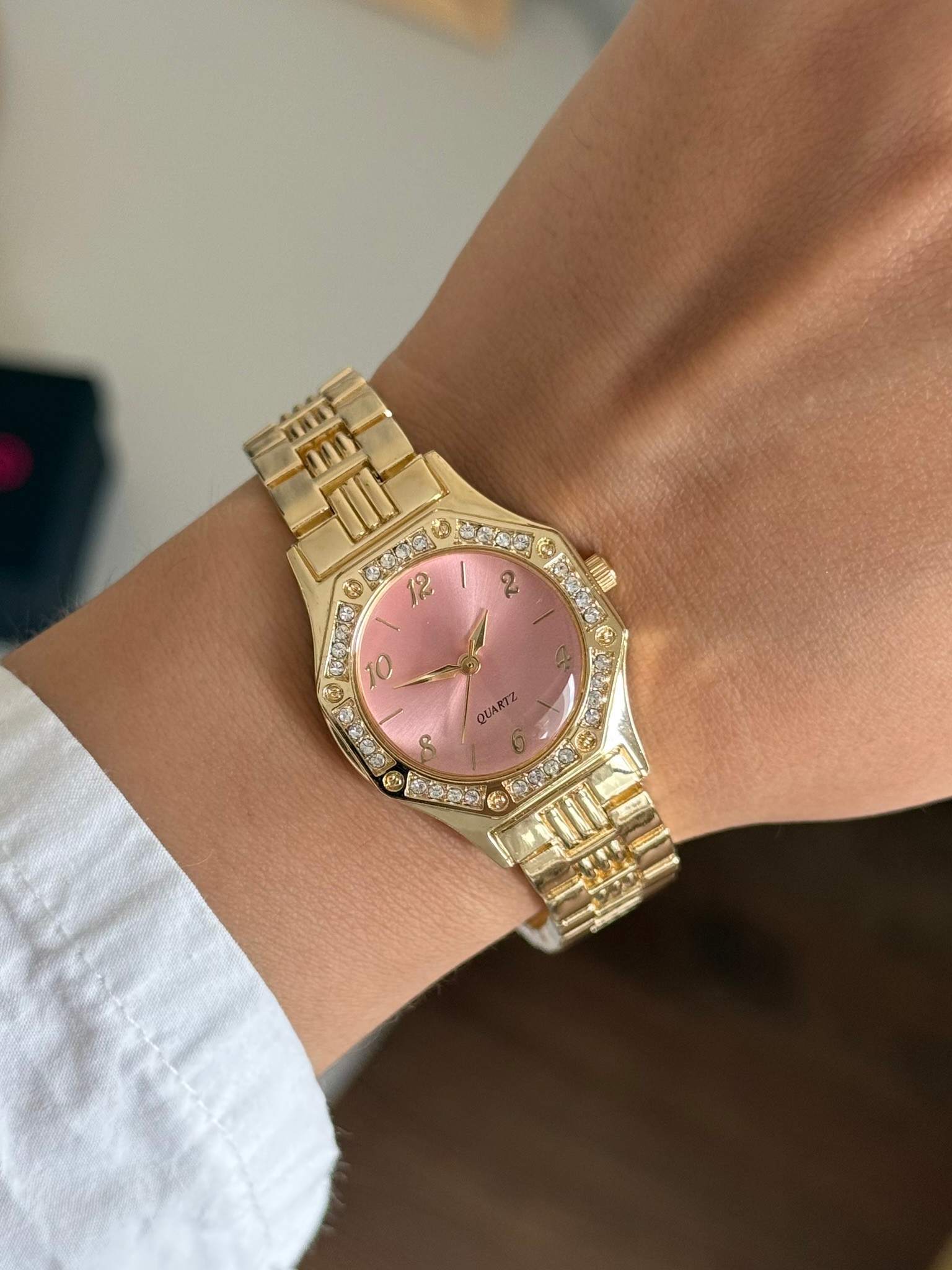 Rochel Taşlı Kasa Kadın Kol Saati Gold (Pembe Kadran)
