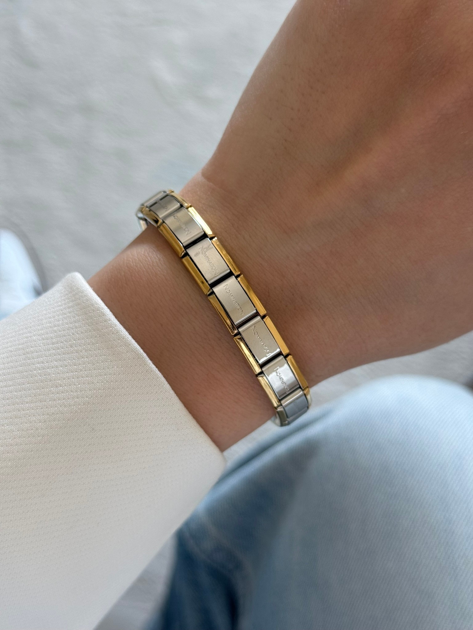 Nomi Bileklik Gümüş Detay Gold Kenar
