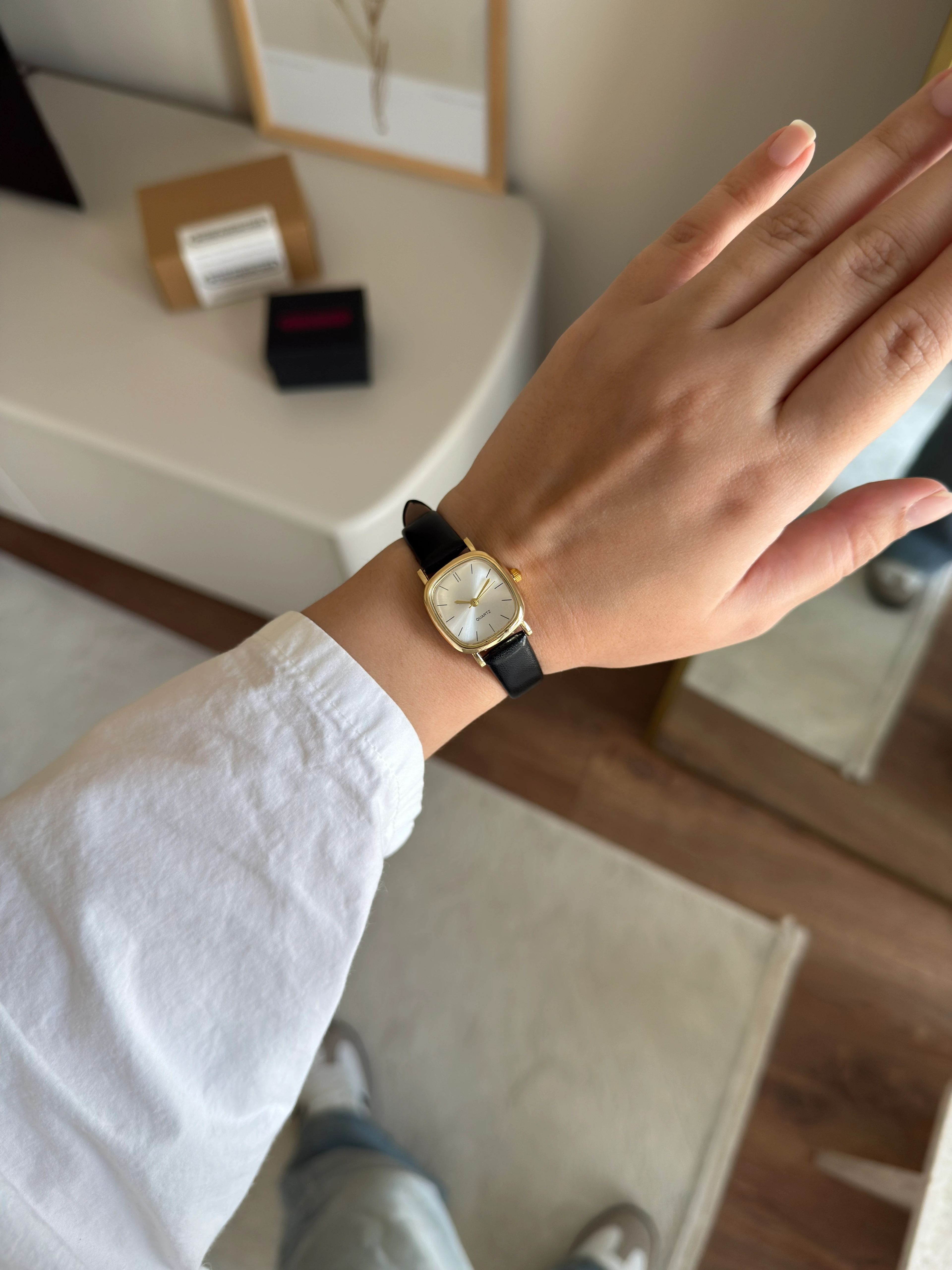 Tiny Minimal Deri Kayış Kadın Kol Saati - Siyah