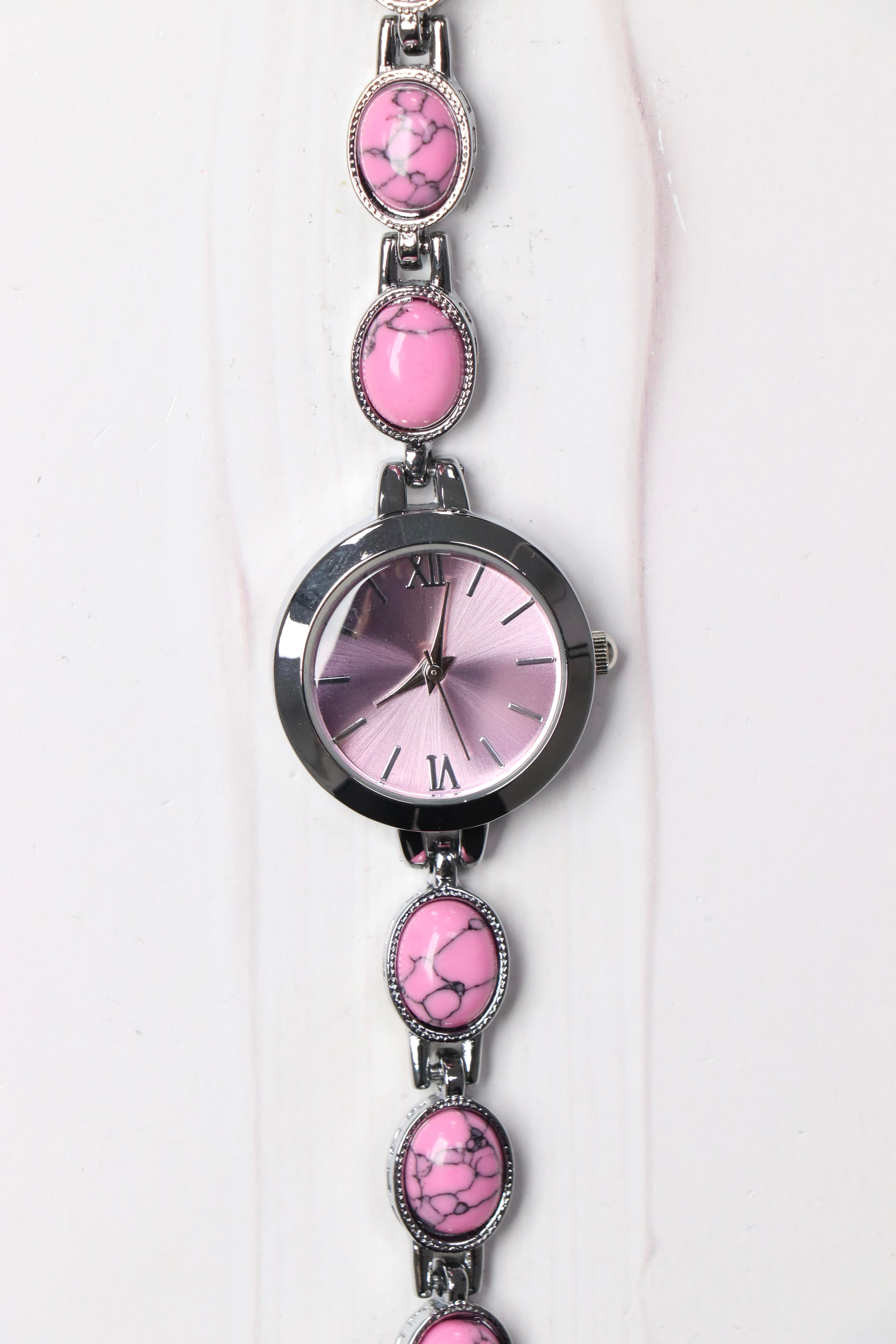 Lucely Oval Taşlı Özel Tasarım Kadın Kol Saati Gümüş (Pembe)