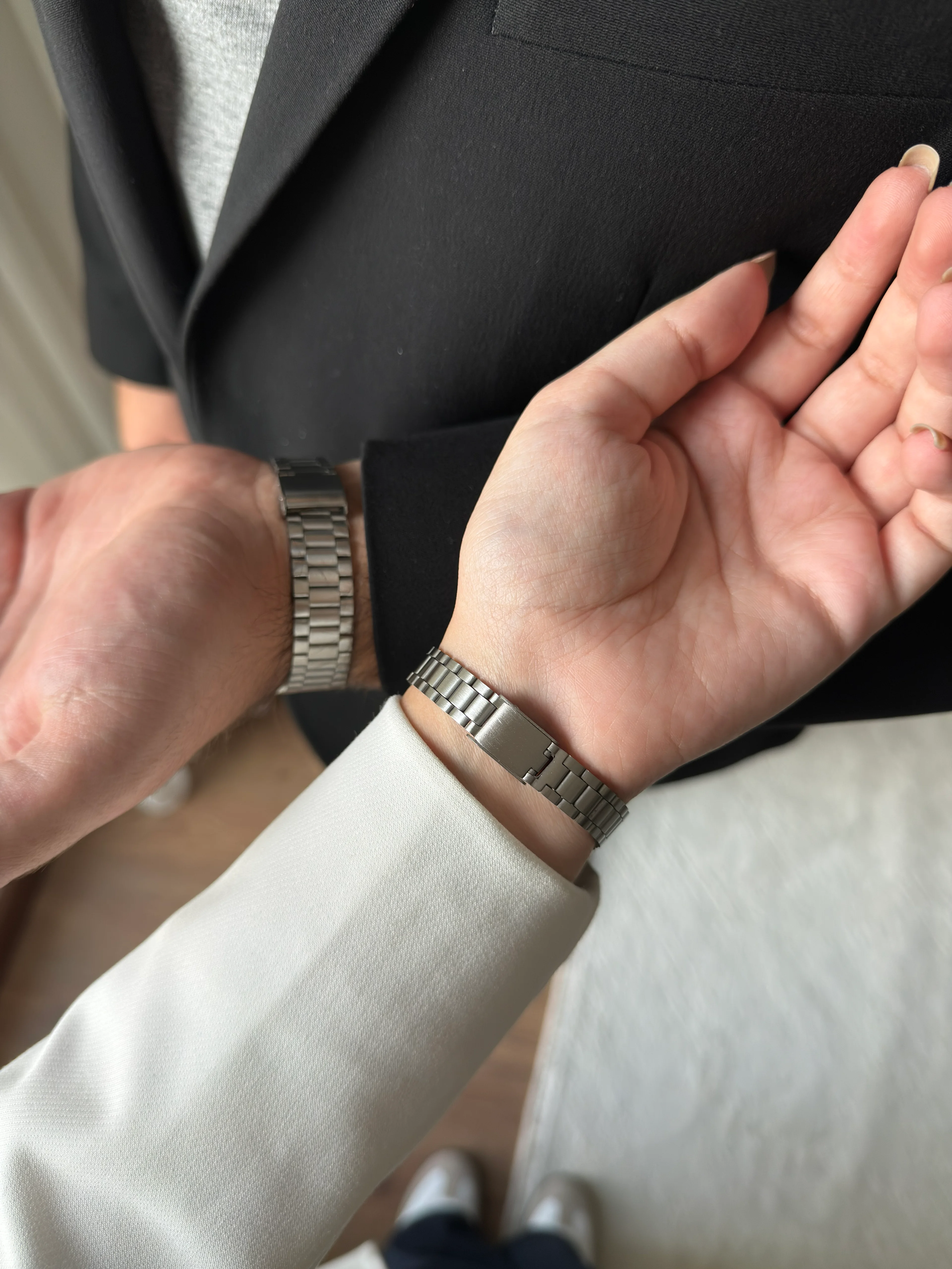 Casian Muadil Trend Model Takvimli Çift Saati Gümüş (Mavi Kadran)