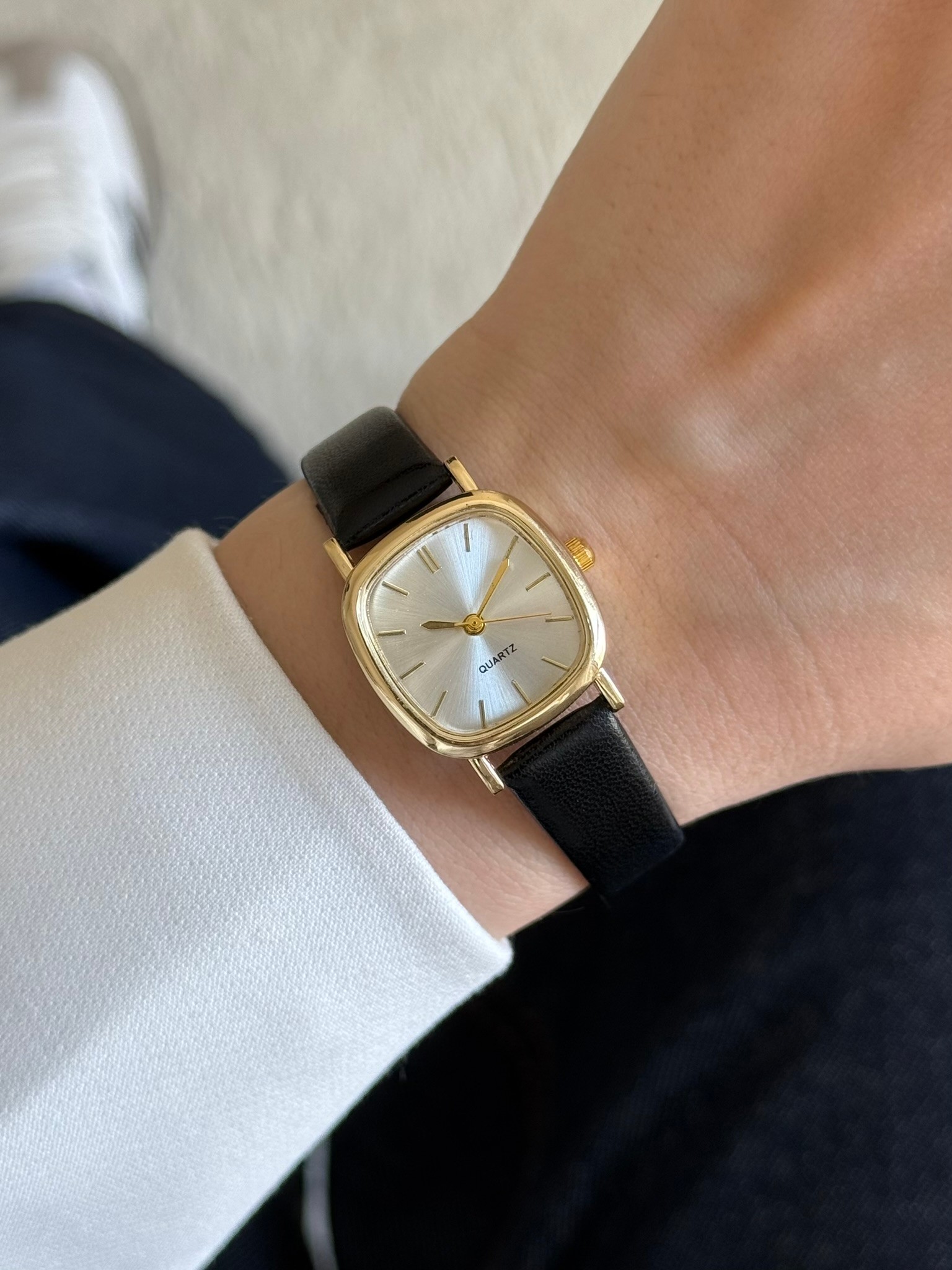 Twig Minimal Deri Kayış Vintage Model Kadın Kol Saati Siyah (Gold Kasa)