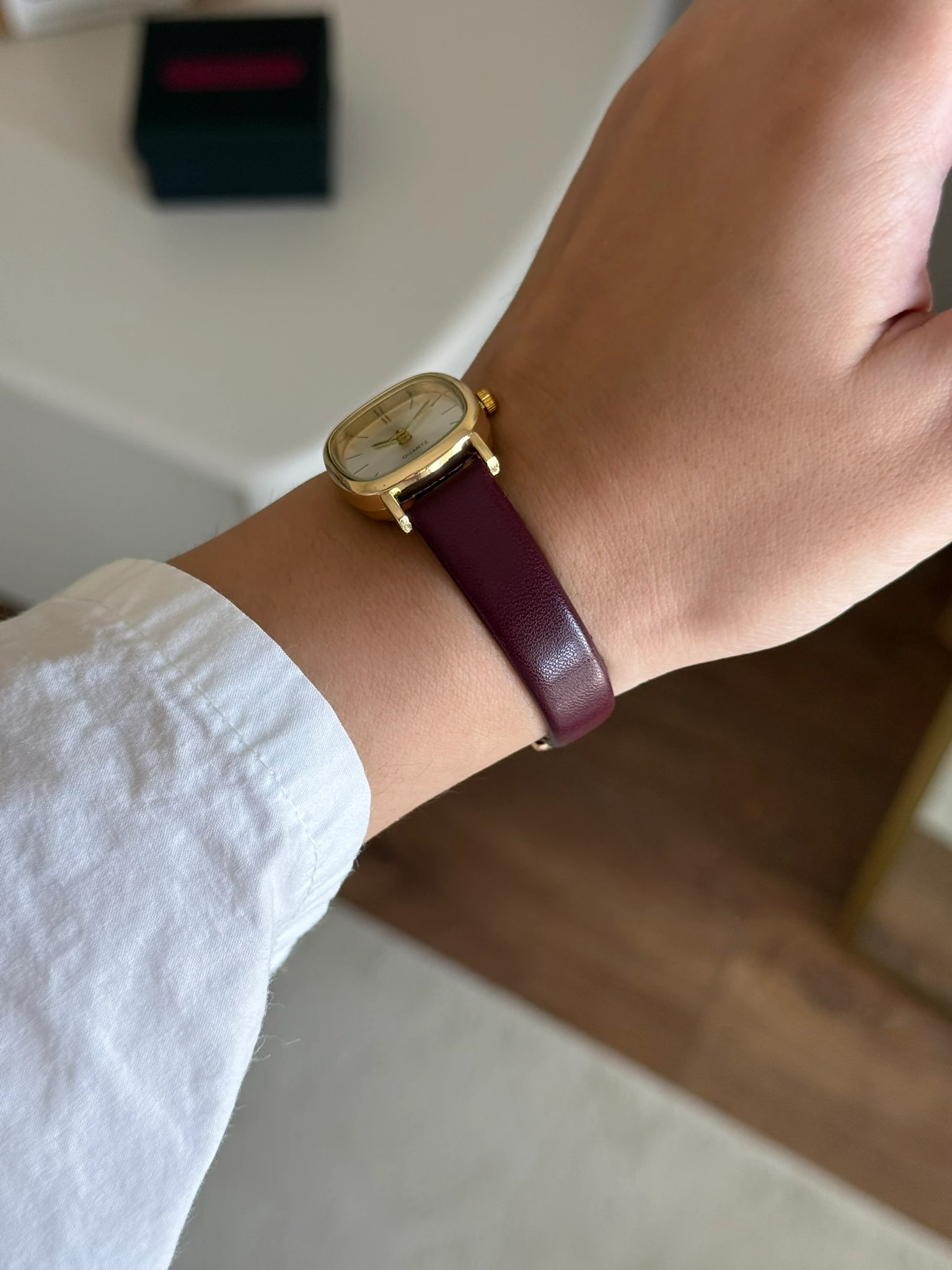 Tiny Minimal Deri Kayış Kadın Kol Saati - Bordo