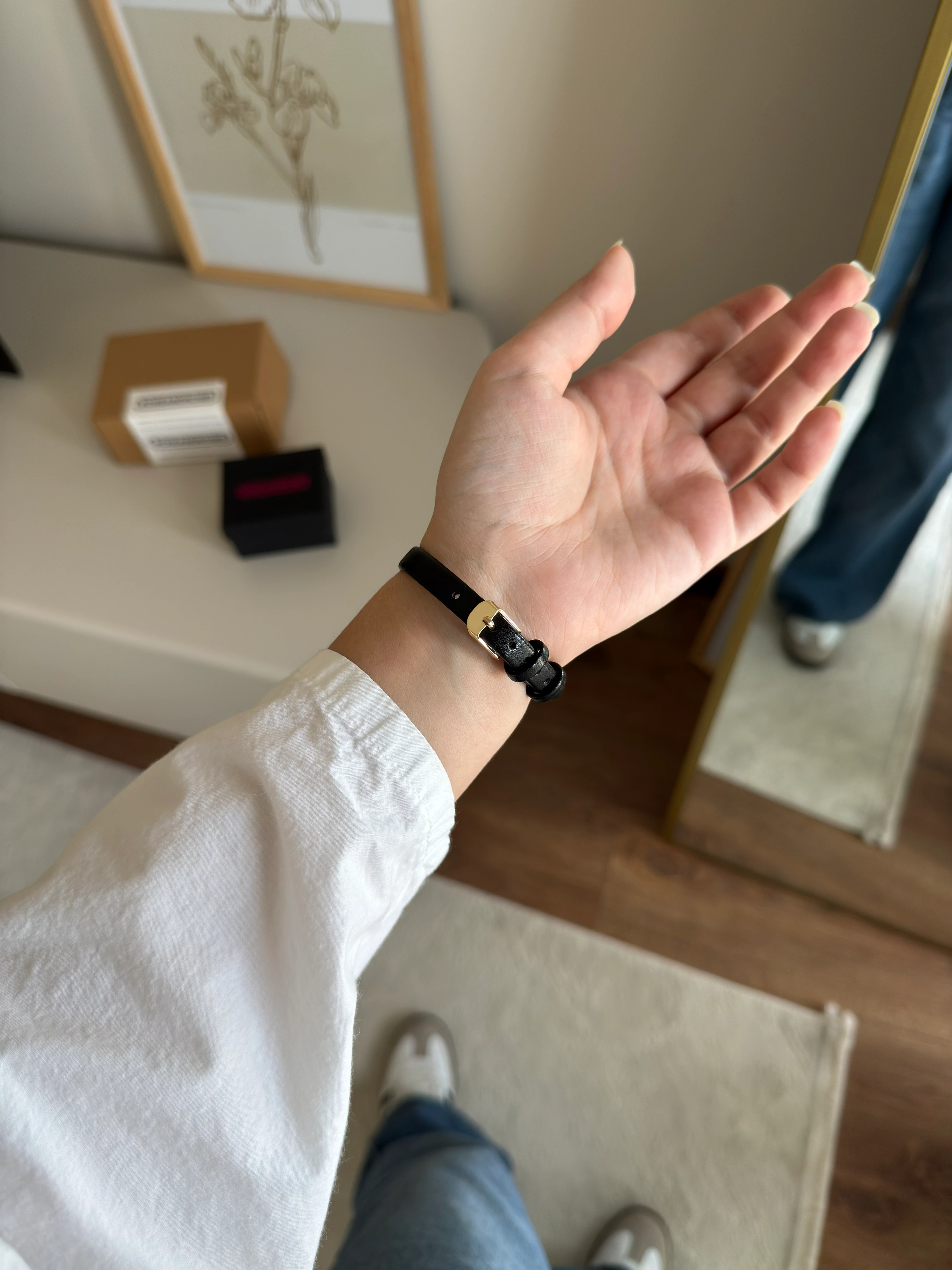 Magid Minimal Deri Kayış Kadın Kol Saati - Siyah