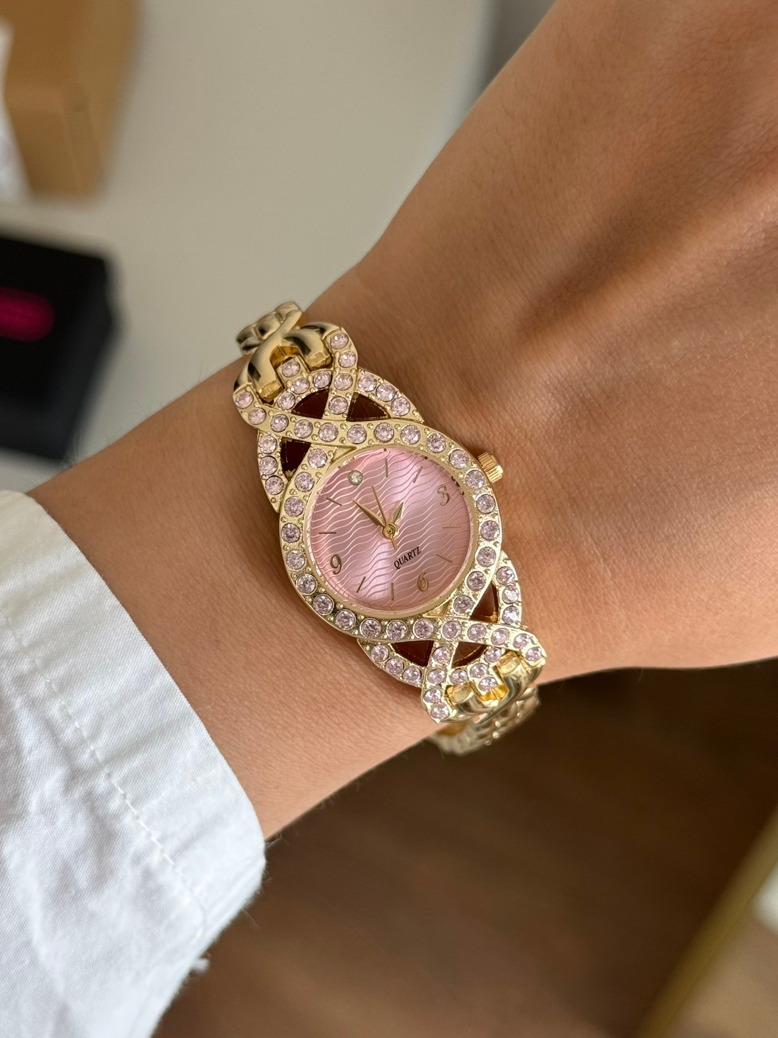 Quincy Taşlı Kasa Kadın Kol Saati Gold (Pembe Kadran)