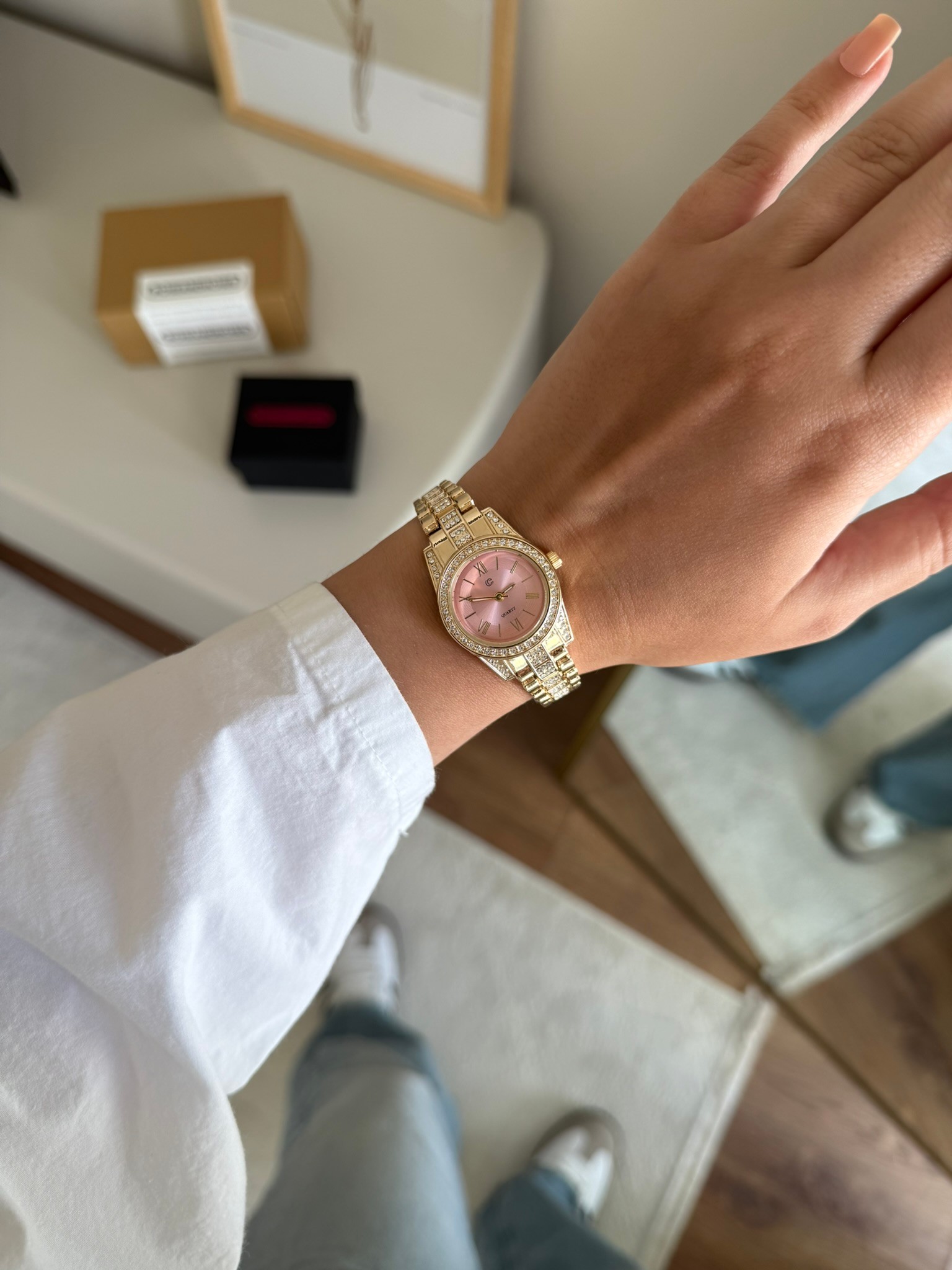 Sharon Taşlı Çerçeve Tasarım Kadın Kol Saati Gold (Pembe Kadran)