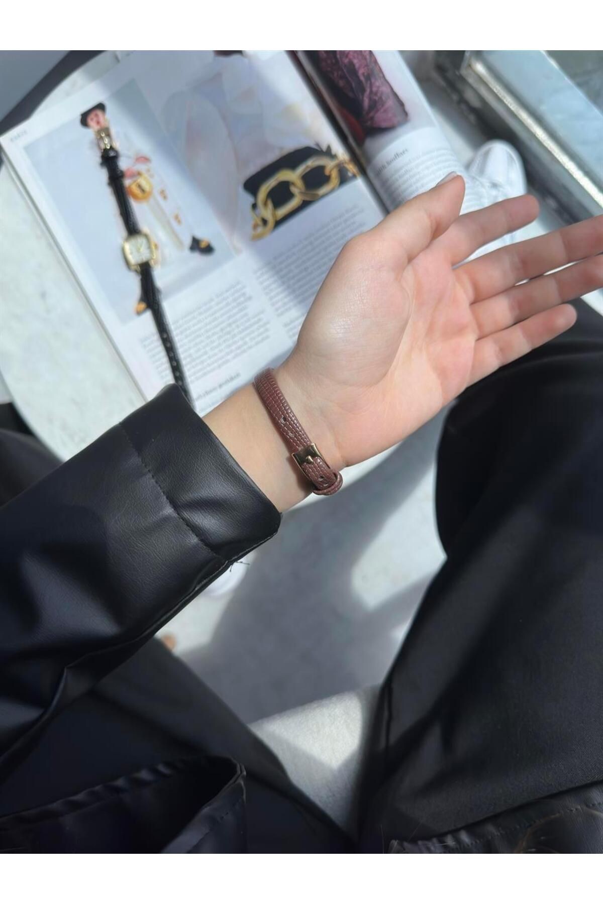 Eva Özel Seri Kadın Kare Kahverengi Deri Minimal Vintage Yeni Sezon Gold Çerçeve Kol Saati