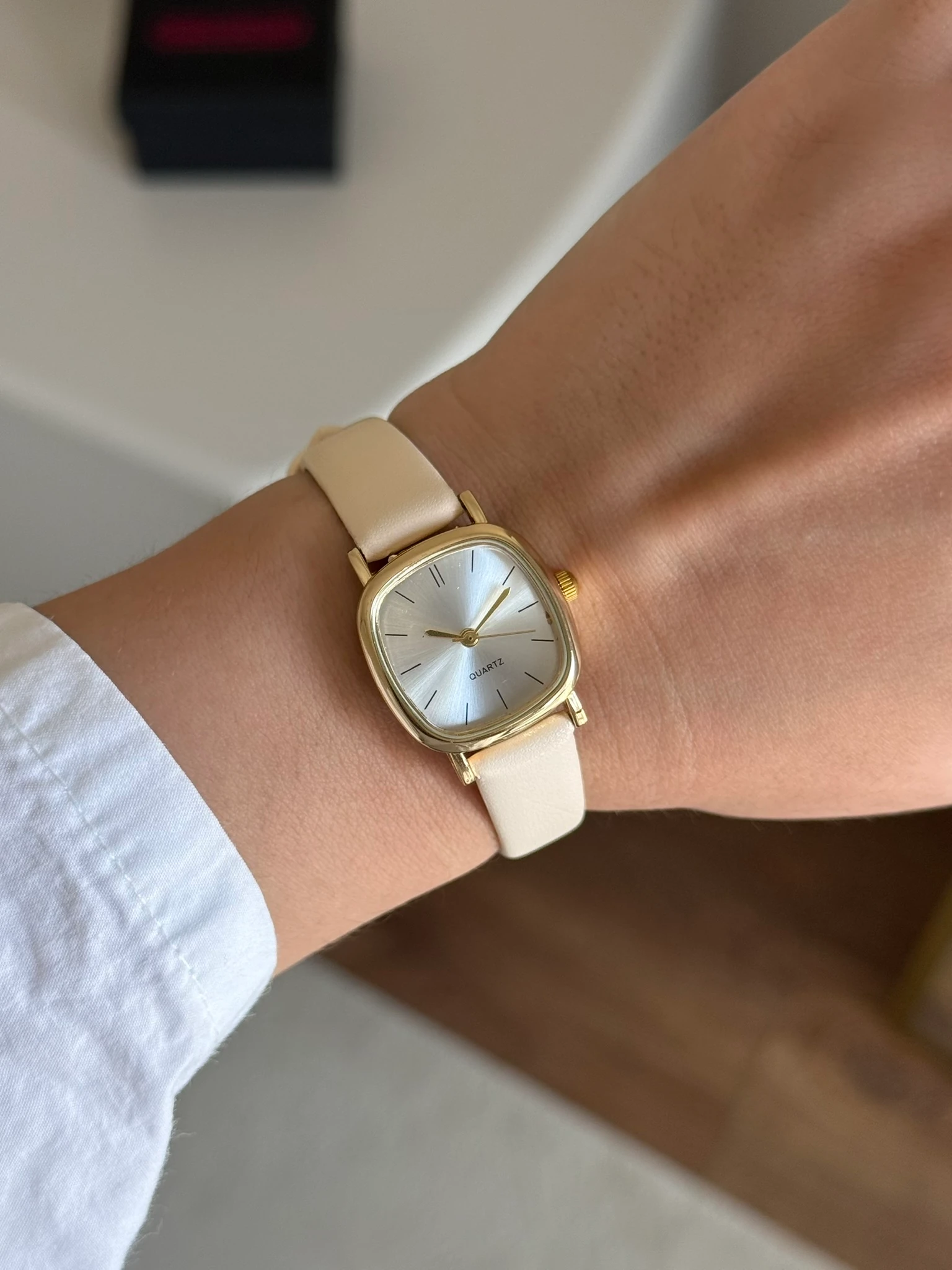 Tiny Minimal Deri Kayış Kadın Kol Saati - Krem