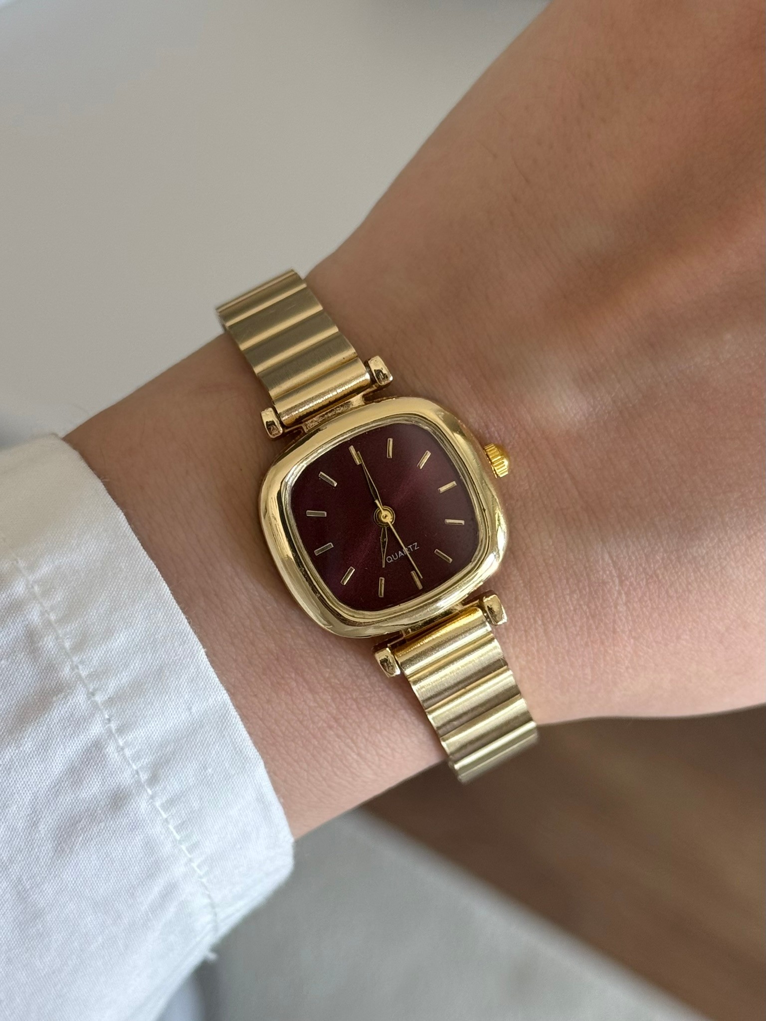 Paul Minimal Blok Kordon Kadın Kol Saati Gold (Bordo Kadran)