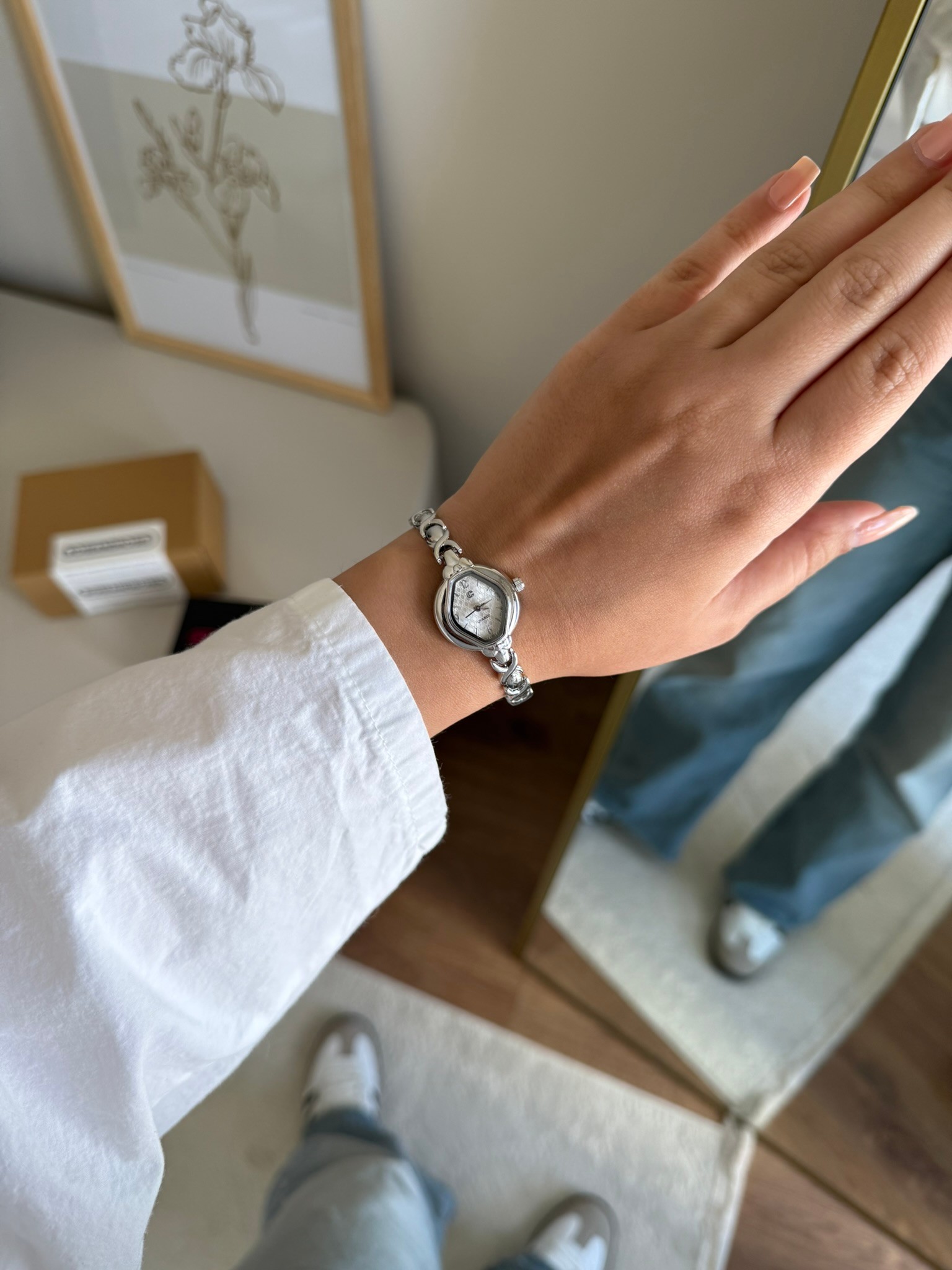 Meffa Minimal Vintage Model Kadın Kol Saati Gümüş (Beyaz Kadran)