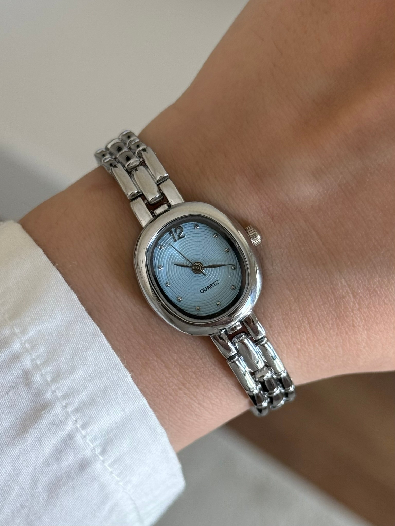 Damie Minimal Vintage Model Kadın Kol Saati Gümüş (Mavi Kadran)