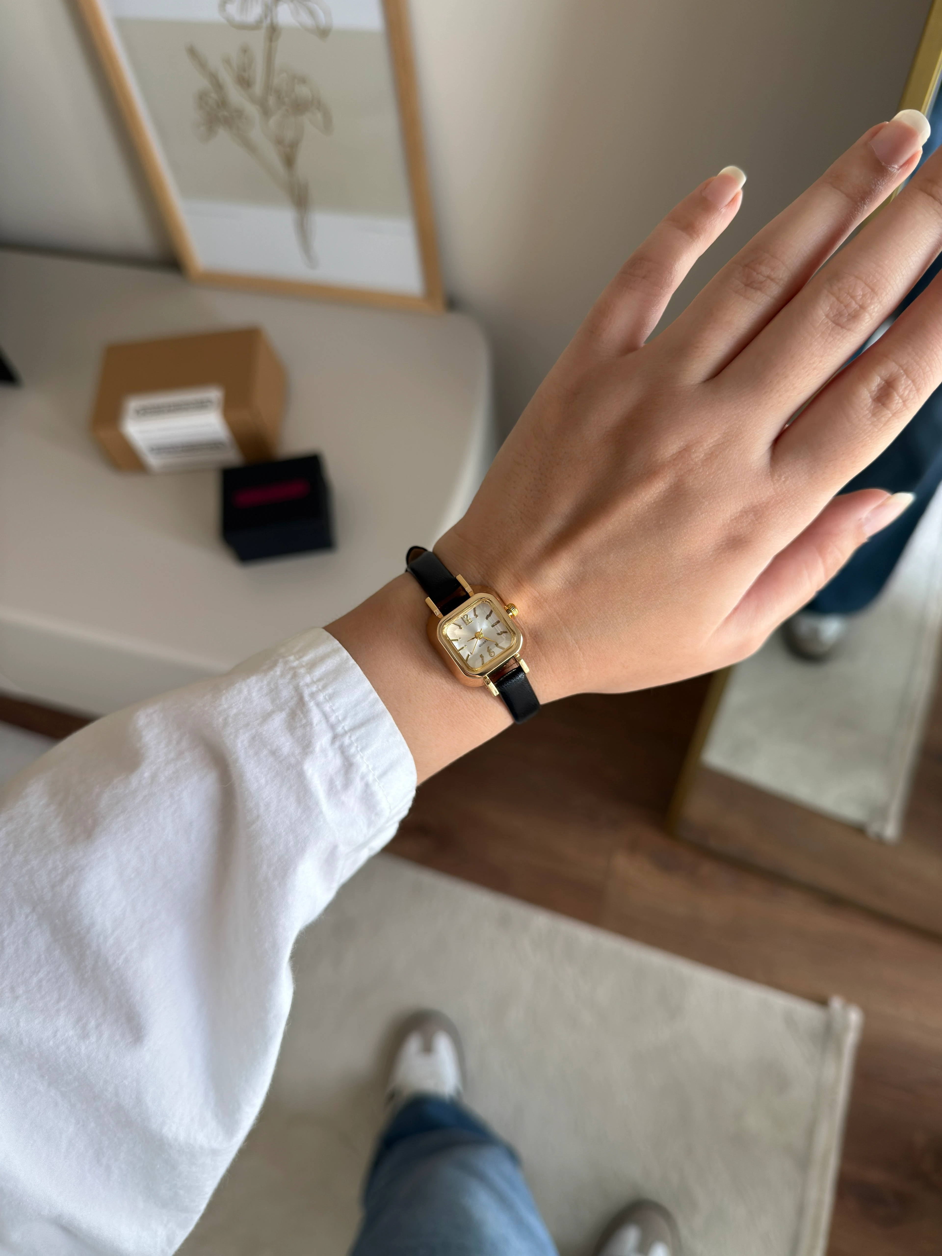 Magid Minimal Deri Kayış Kadın Kol Saati - Siyah