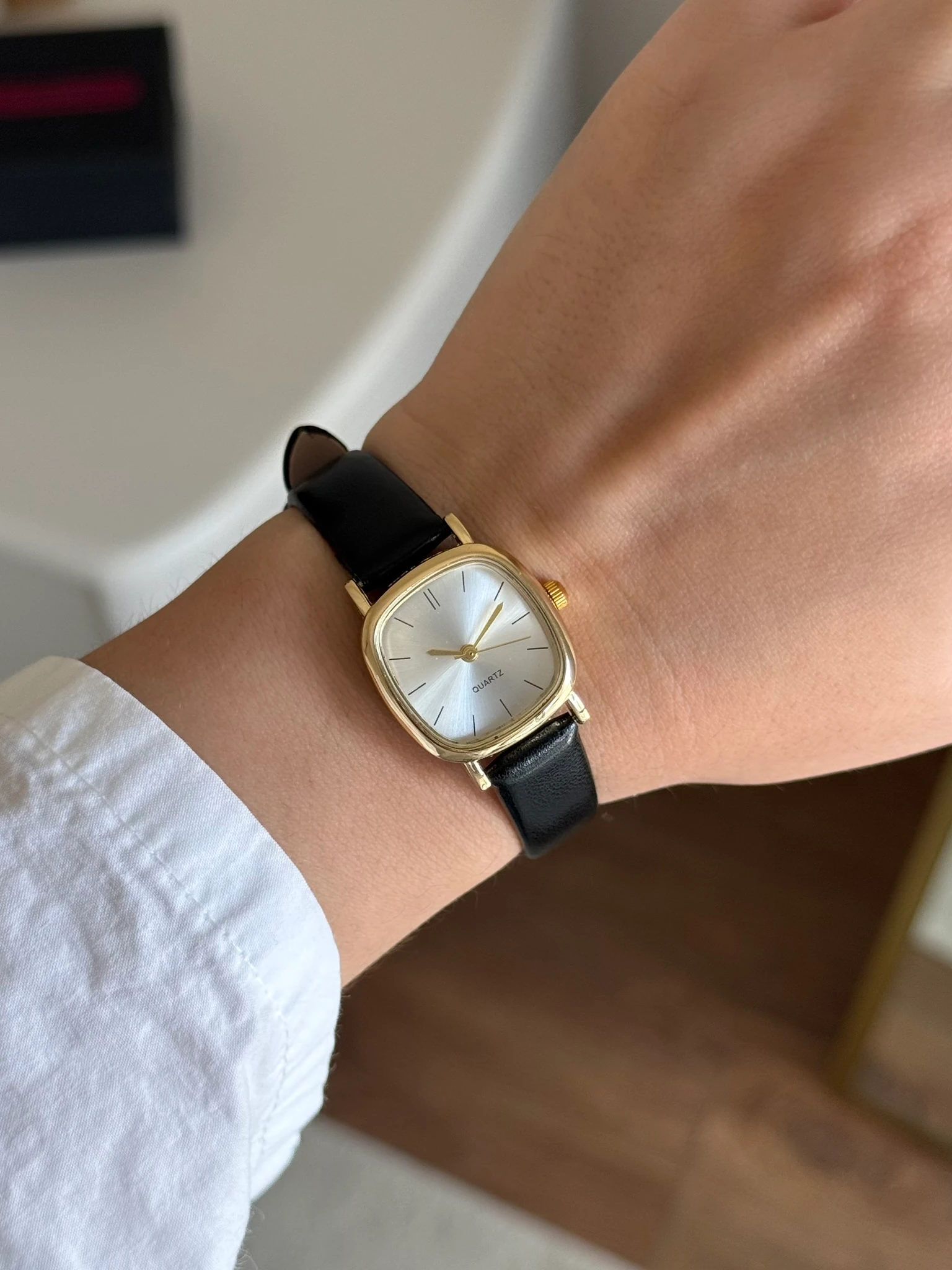 Tiny Minimal Deri Kayış Kadın Kol Saati - Siyah