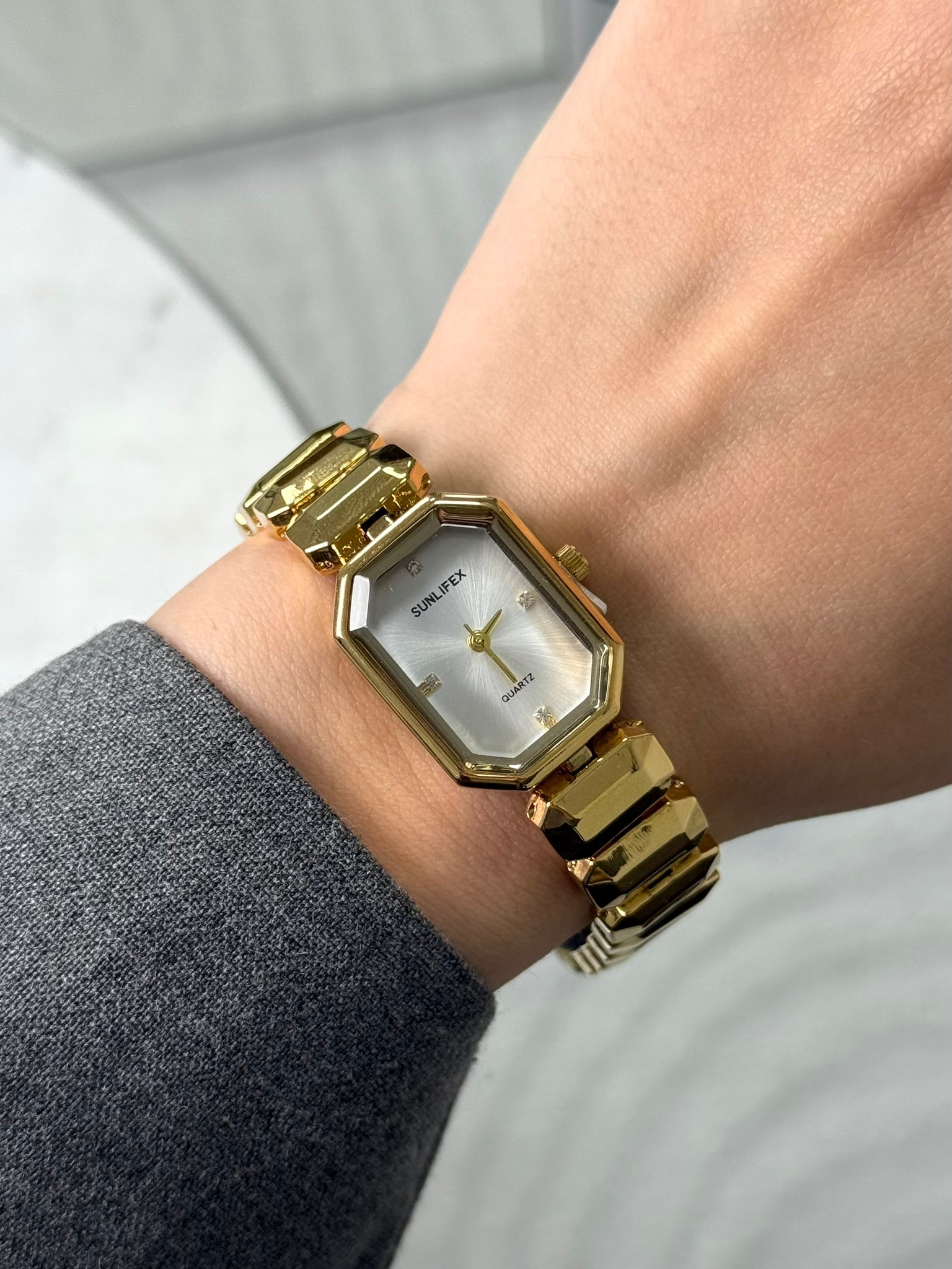 Slyvie Orijinal Model Yeni Sezon Kadın Kol Saati Gold (Beyaz Kadran)