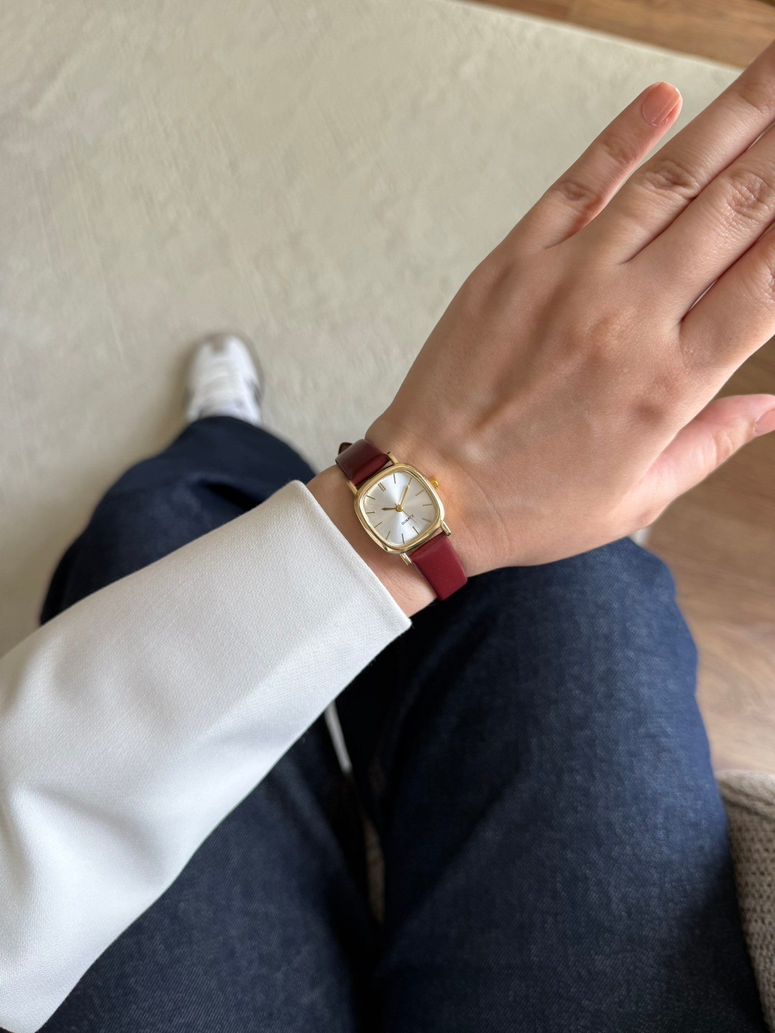 Twig Minimal Deri Kayış Vintage Model Kadın Kol Saati Bordo (Gold Kasa)