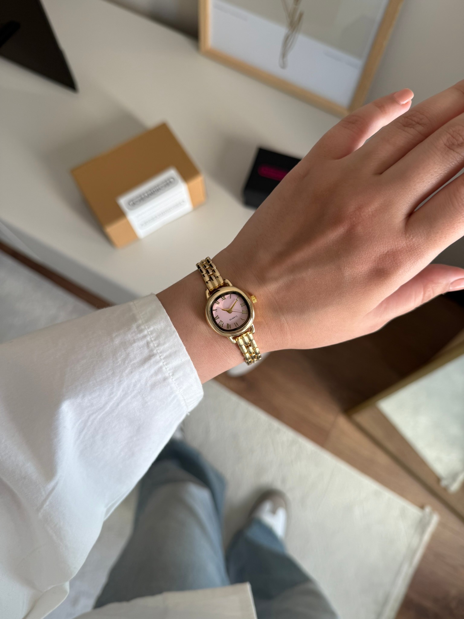Cecilia Özel Vintage Seri İnce Kordon Kadın Kol Saati Gold (Pembe Kadran)