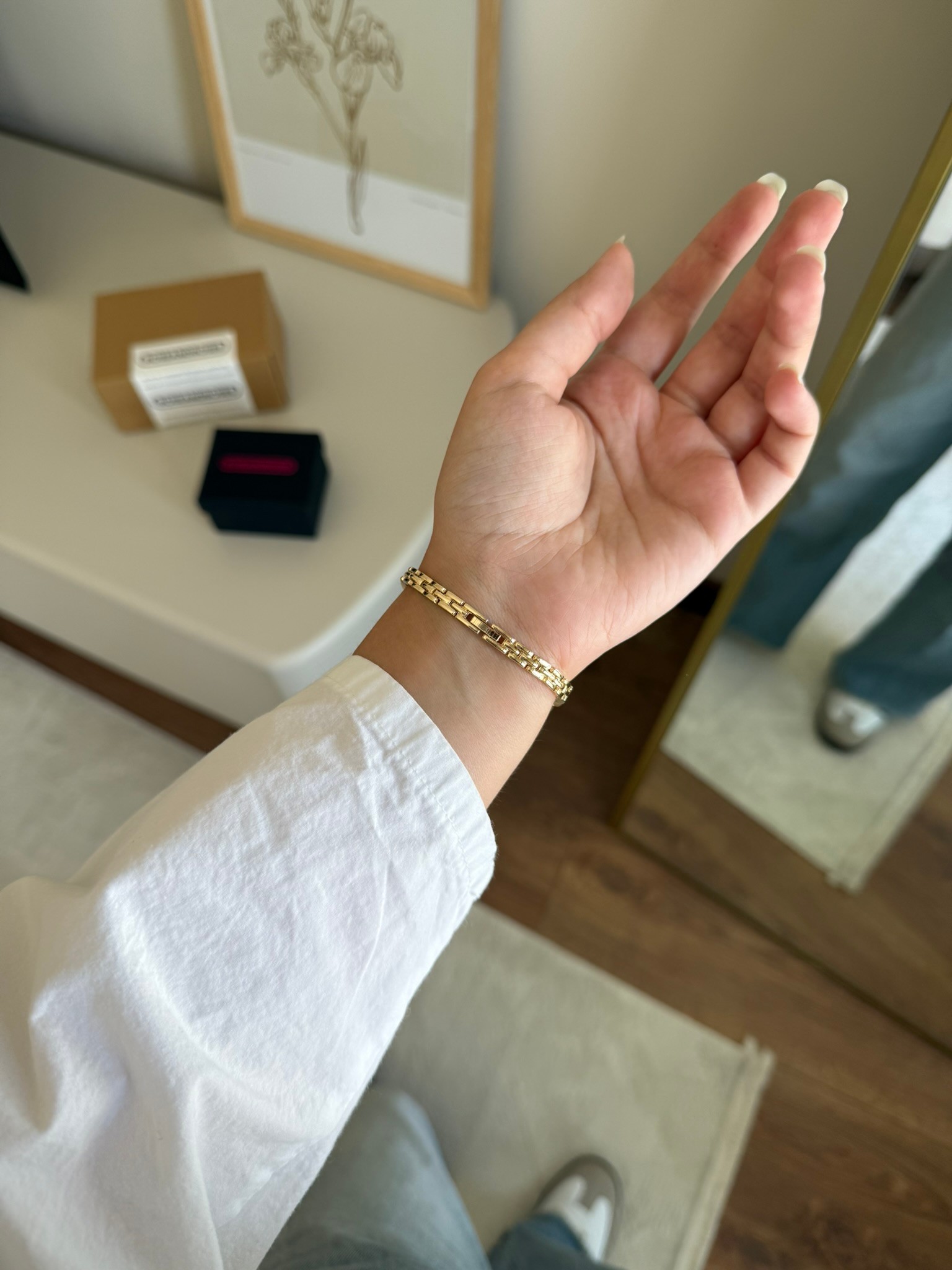 Axel Charmlı Minimal Kadın Kol Saati Gold (Siyah Kadran)