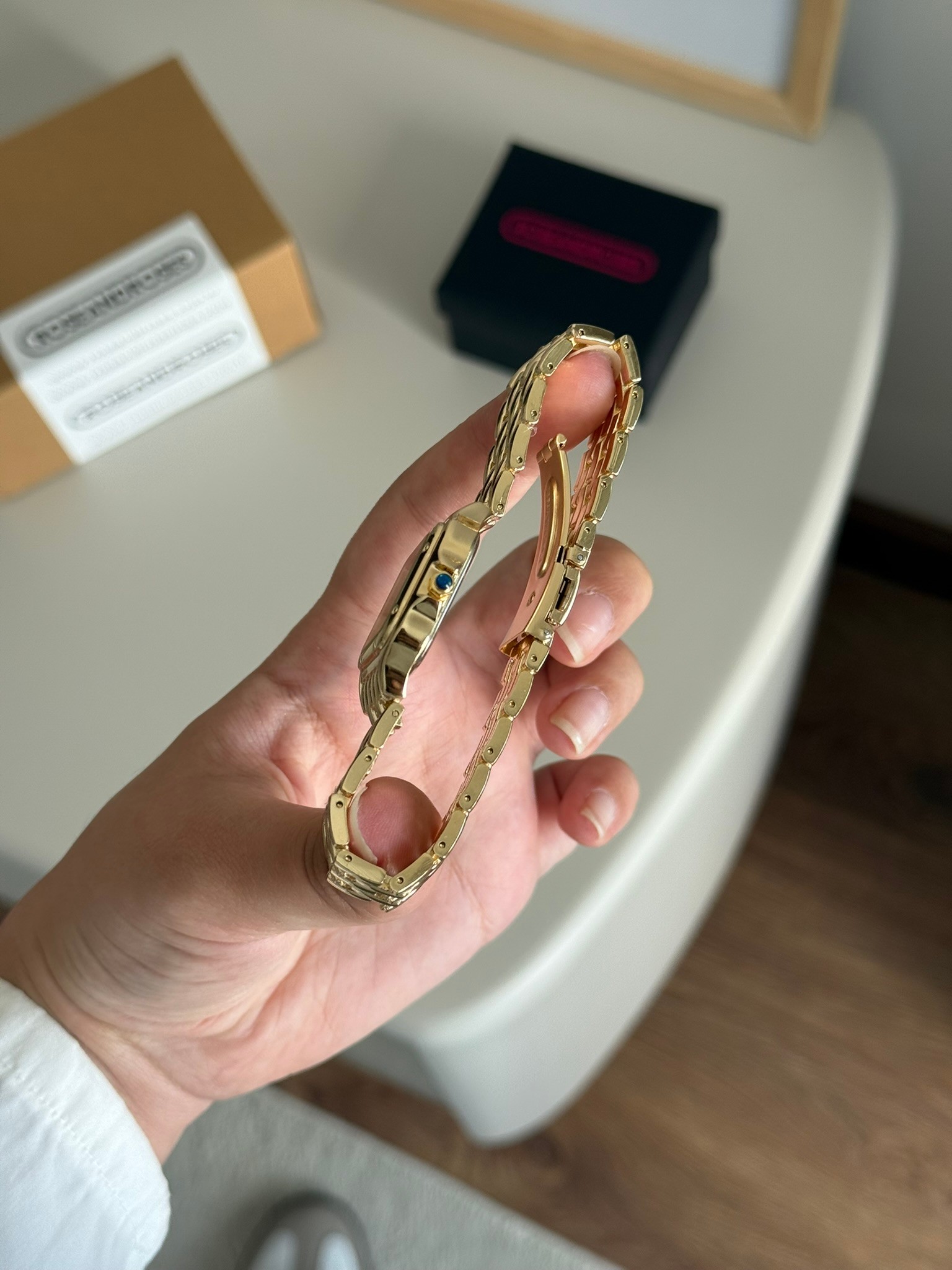 Velion Kare Kasa Orijinal Model Kadın Kol Saati Gold (Pembe Kasa)