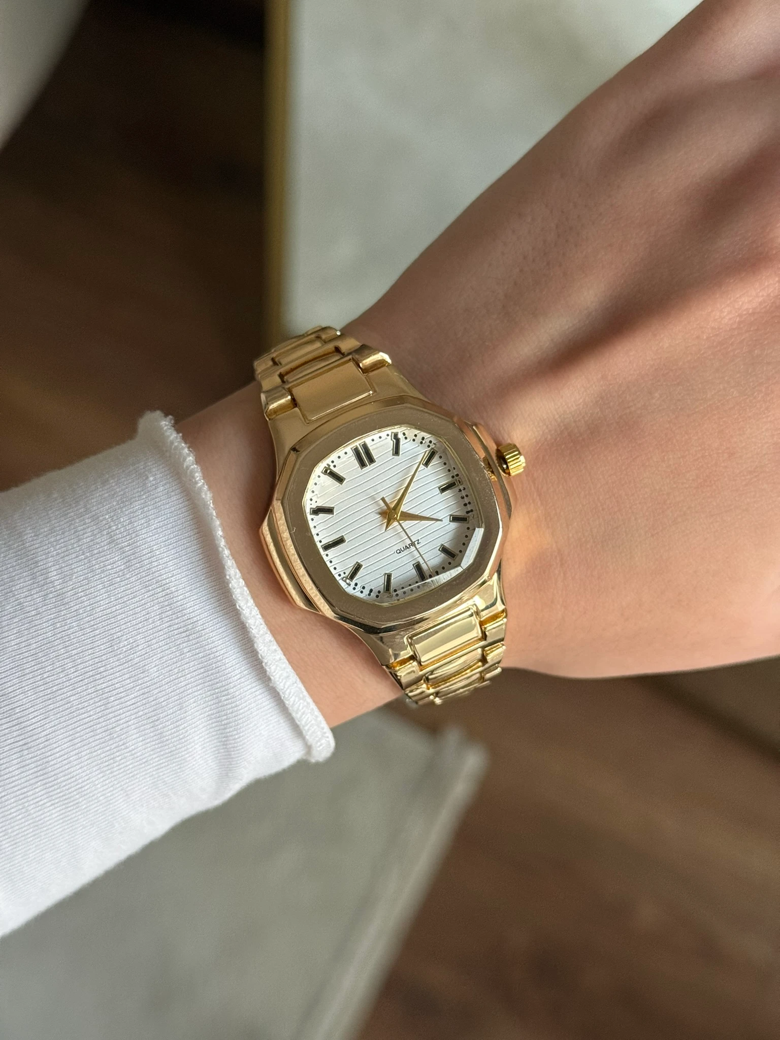 Pantope Muadil Model Kadın Kol Saati - Gold-Beyaz Kadran