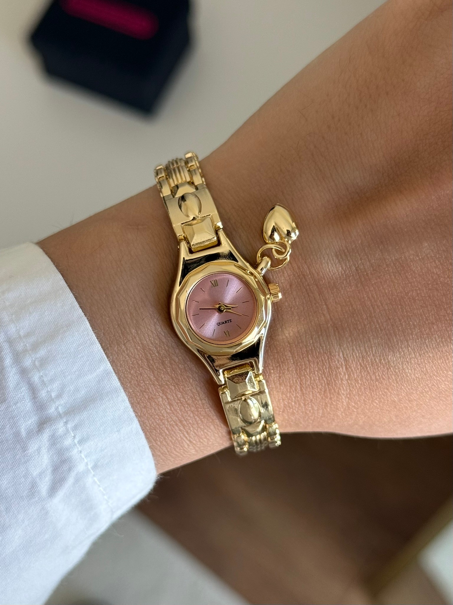 Mishe Minik Kalp Charmlı Kadın Kol Saati Gold (Pembe Kadran)
