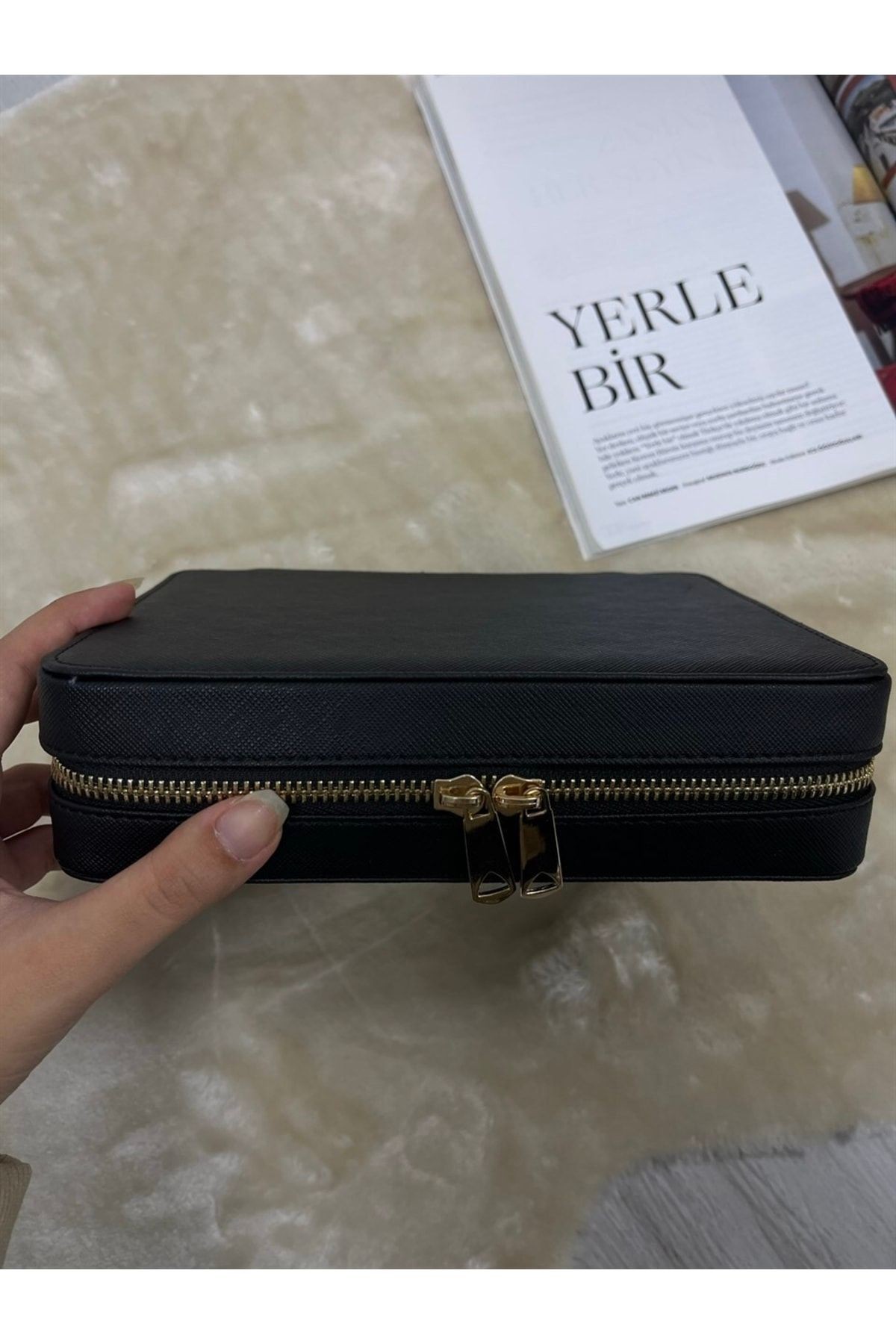 Lucie Seyahat Ve Organizer Büyük Boy Fermuarlı Siyah Renk Takı Çantası