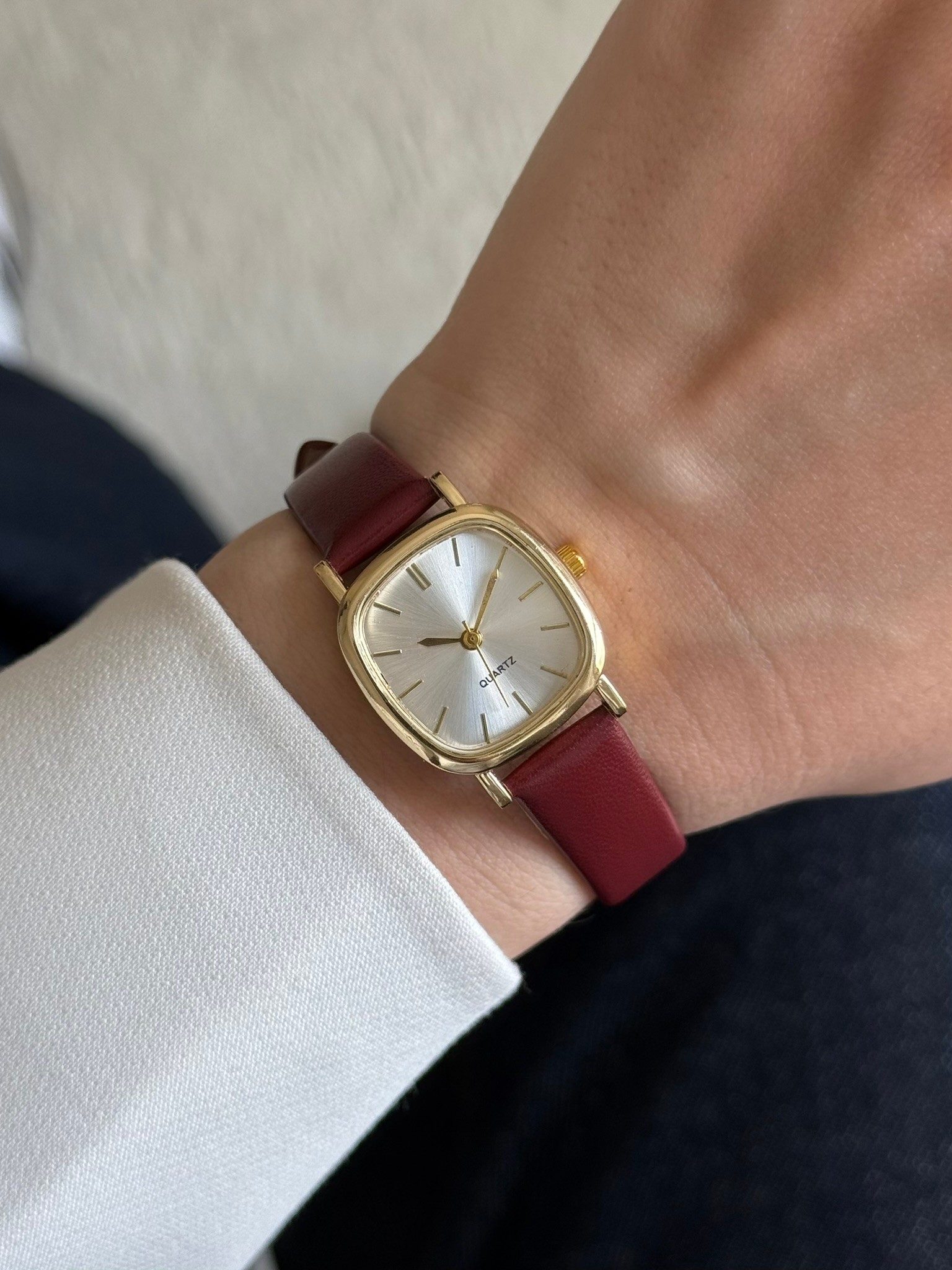 Twig Minimal Deri Kayış Vintage Model Kadın Kol Saati Bordo (Gold Kasa)
