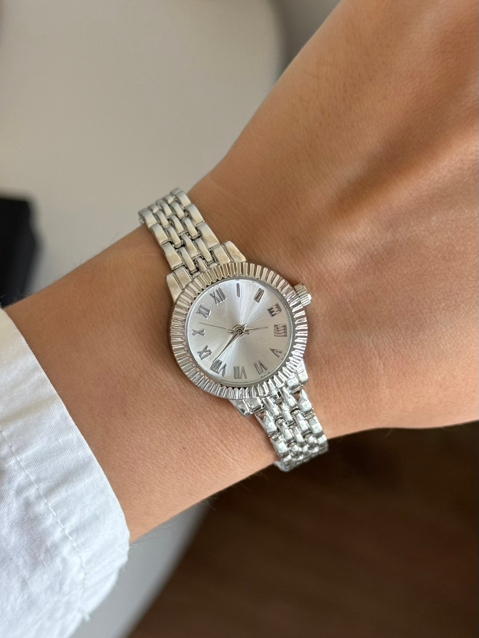 Roflex Minimal Yeni Sezon Kadın Kol Saati Gümüş (Beyaz Kadran)