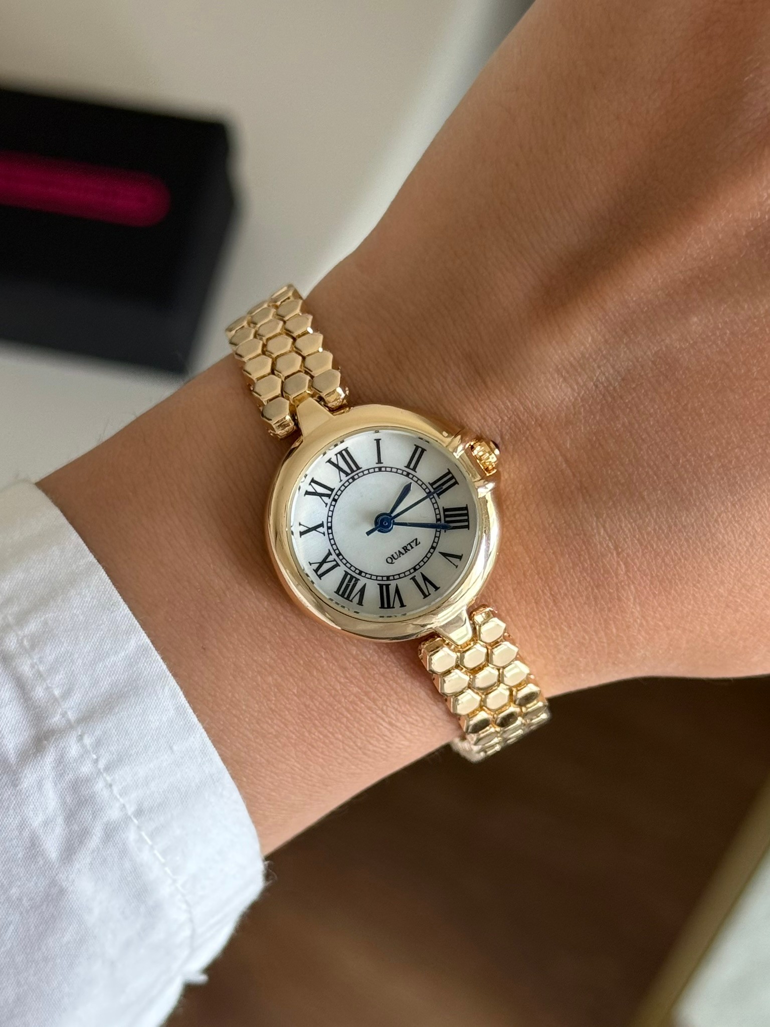 Arthier Muadil Model Kadın Kol Saati Gold (Beyaz Kadran)
