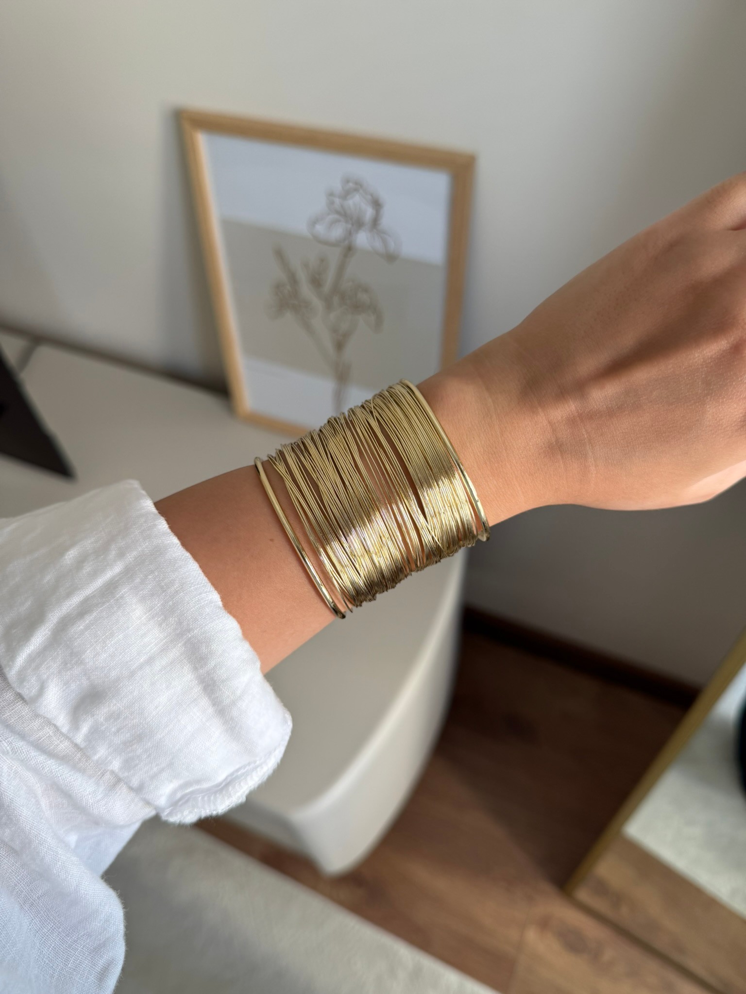 Frill Tel Görünüm Bileklik Gold
