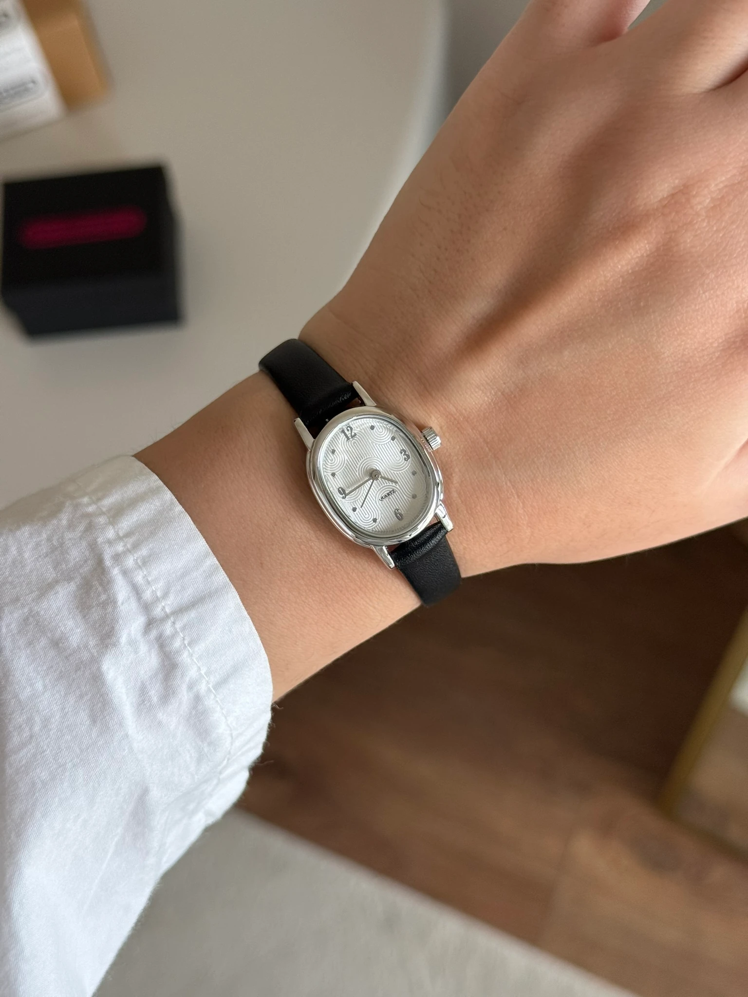 Pabel Minimal Deri Kayış Kadın Kol Saati - Siyah-Gümüş Kasa