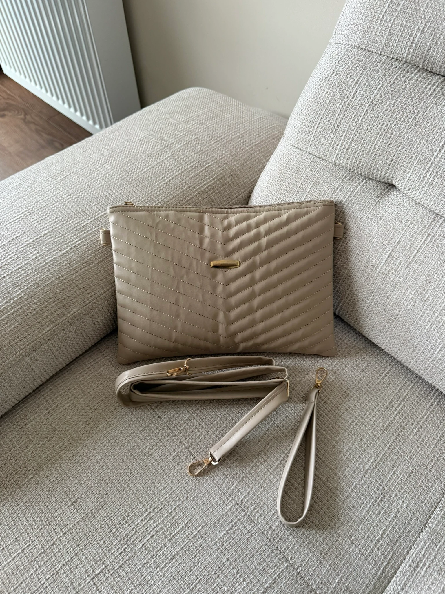 Leyana Portföy ve Uzun Askılı Kadın Çanta