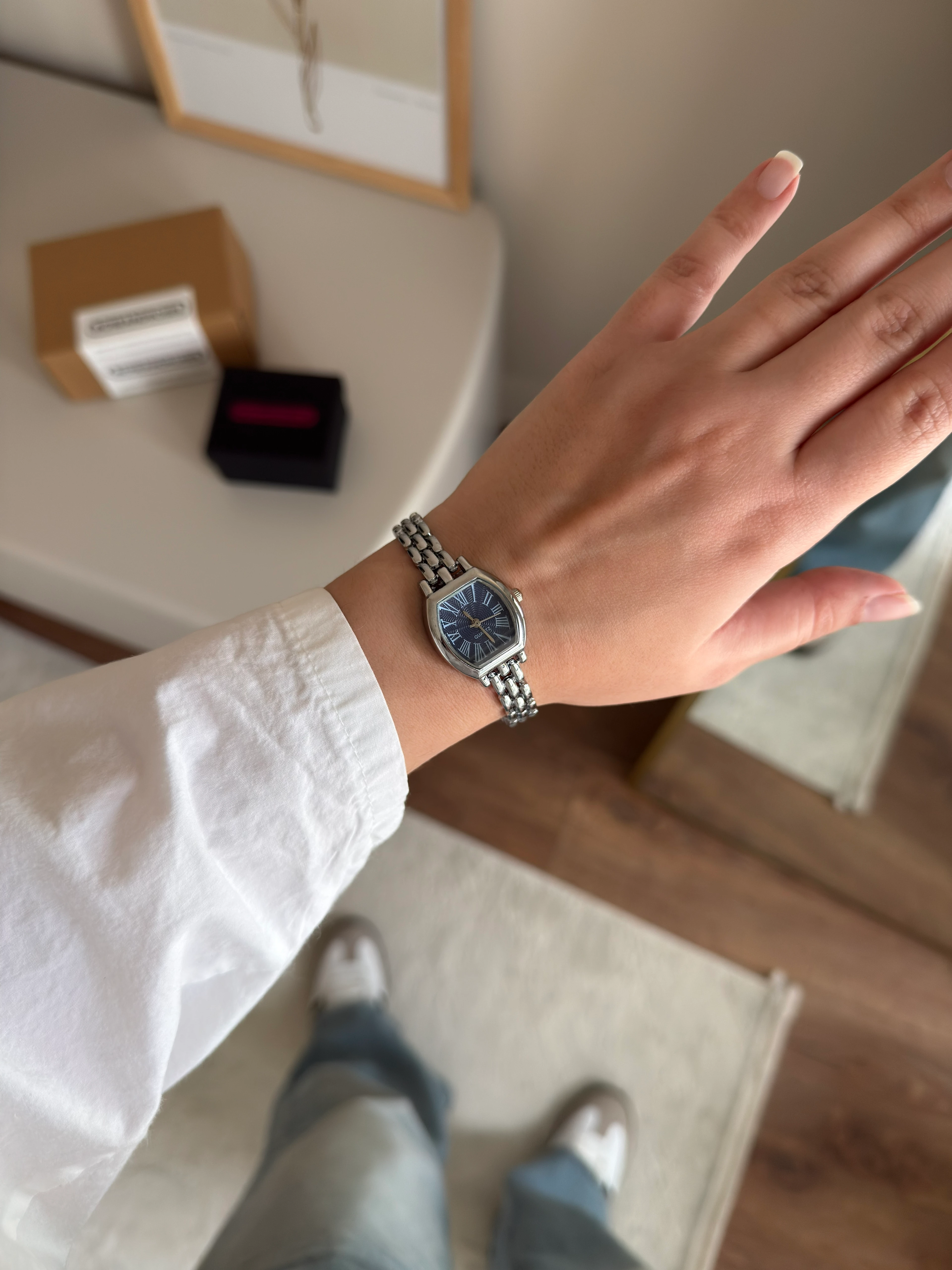 Volenda Vintage Model Kadın Kol Saati - Gümüş-Lacivert Kadran