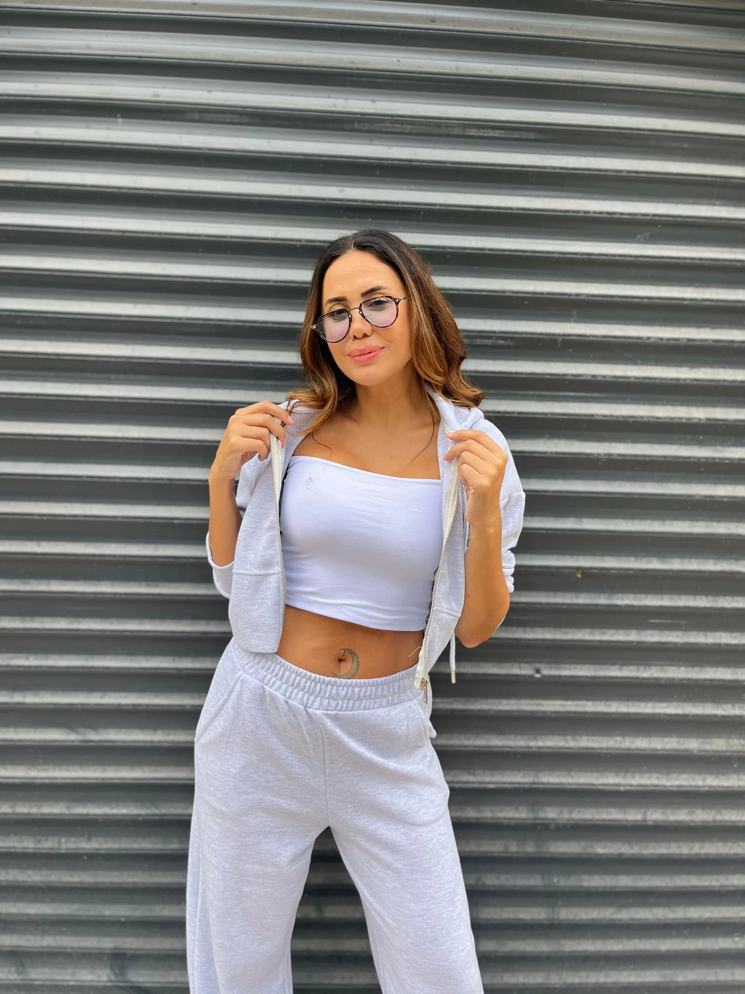 Fitilli Penye Kapüşonlu Crop Takım (Gri ve Ekru)  - Gri