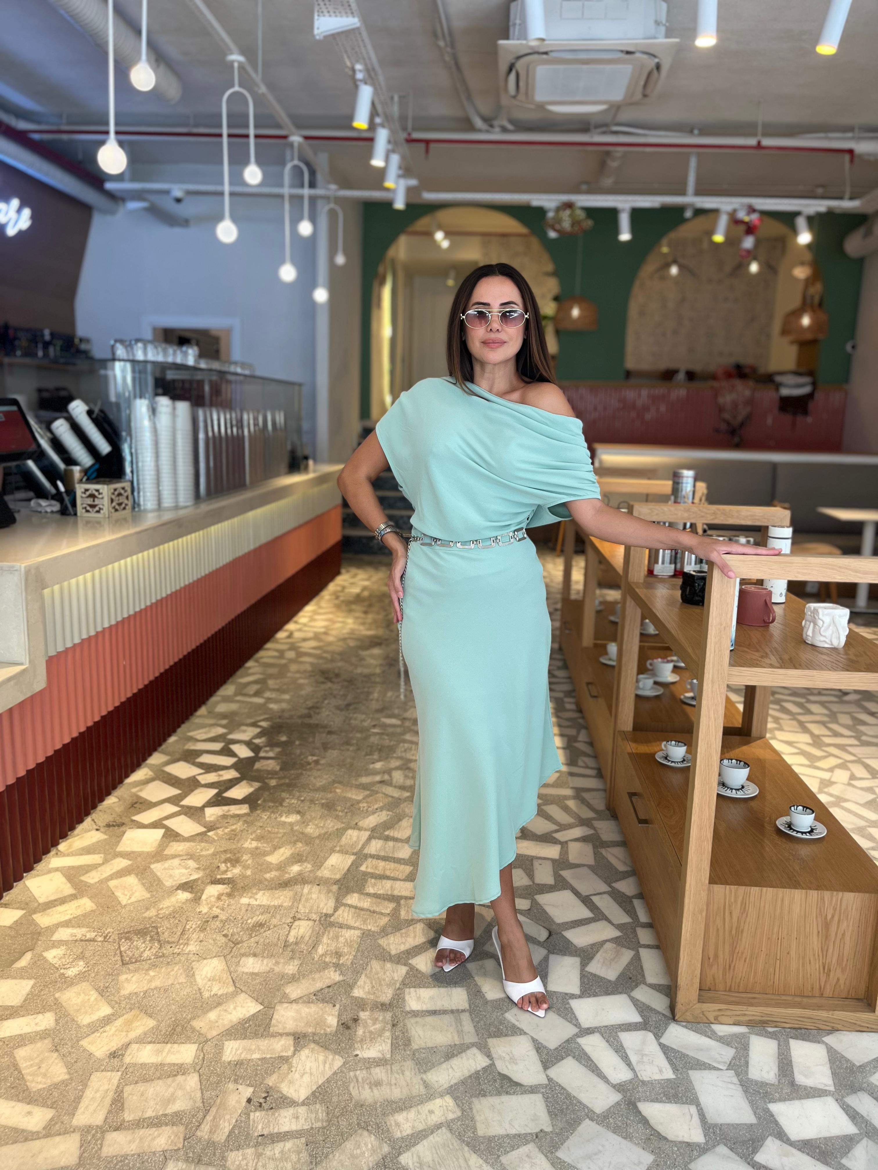 Düşük Omuz Asimetrik Mint Elbise 