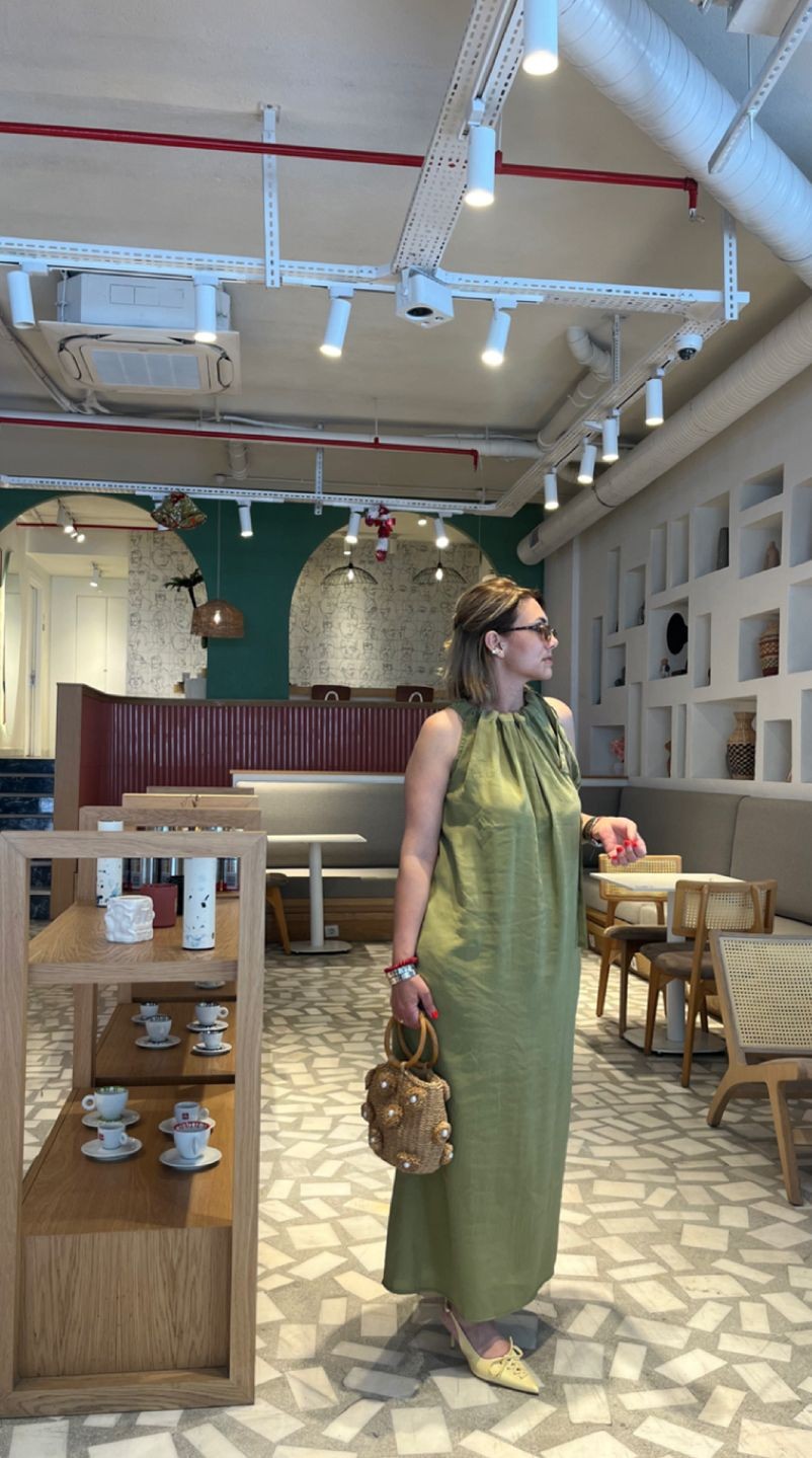 Boyundan Bağcıklı Cepli Maxi Elbise