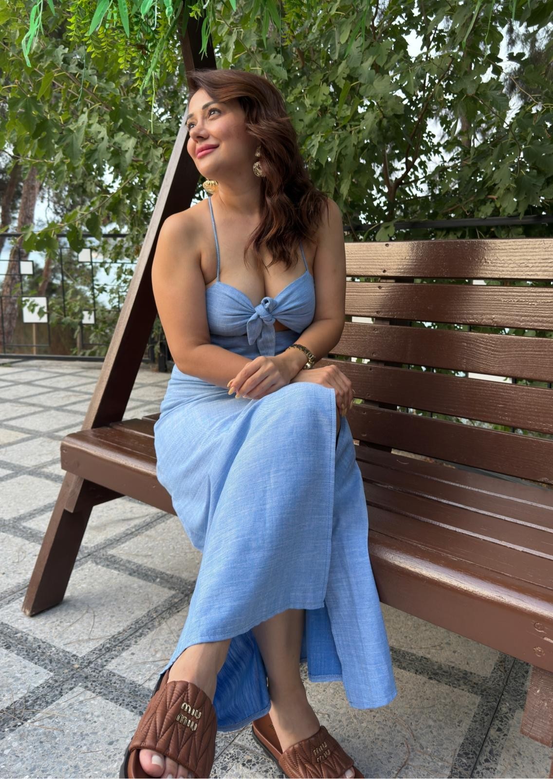 Olive Yırtmaç Detaylı Elbise