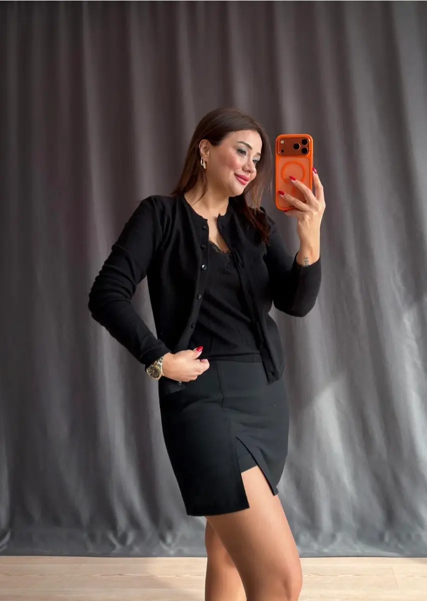 Siyah Dantelli Hırka