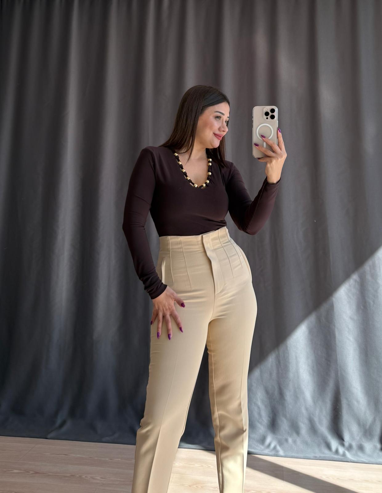 V Yaka Gold İşlemeli Bluz