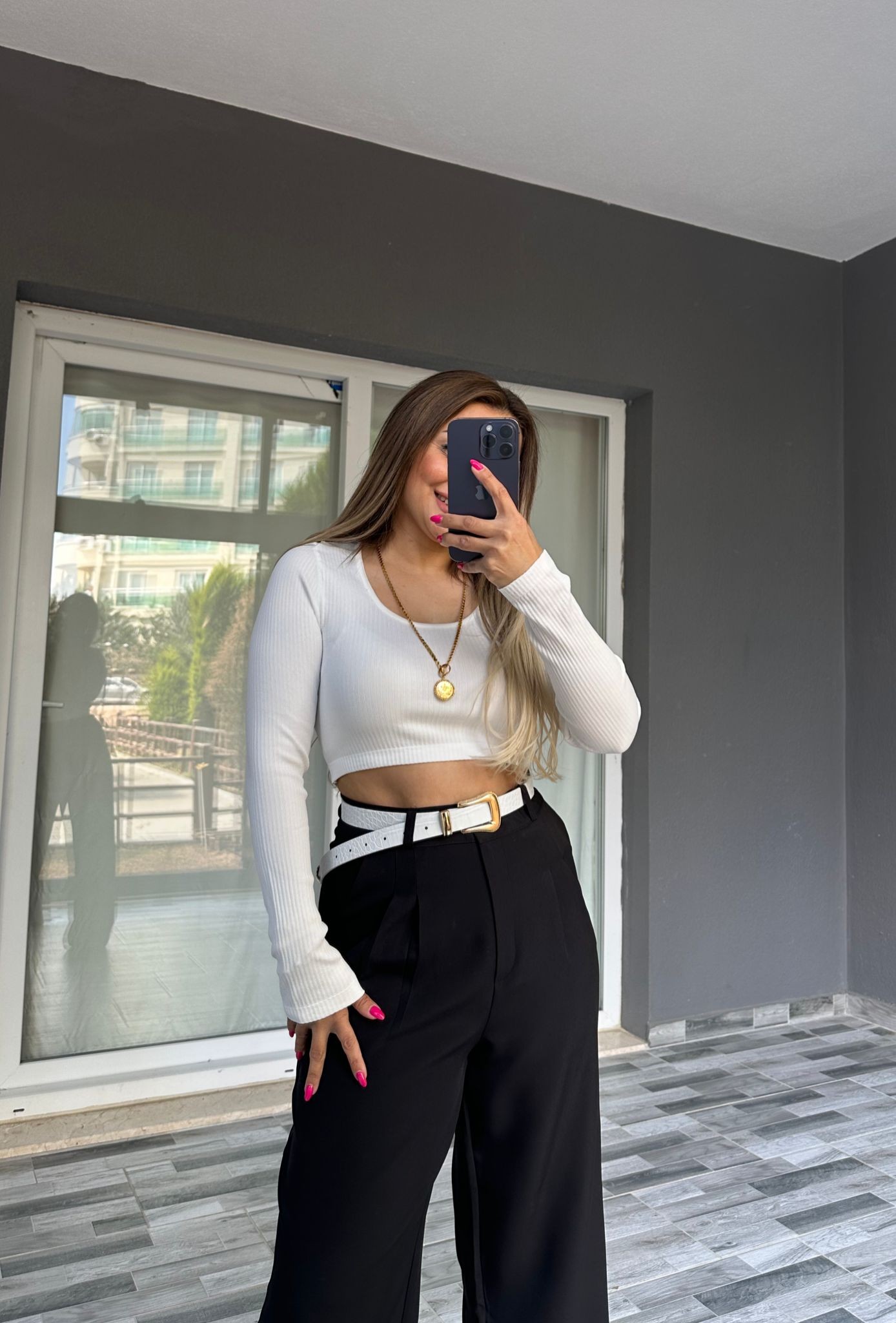 CASEY CROP • BEYAZ