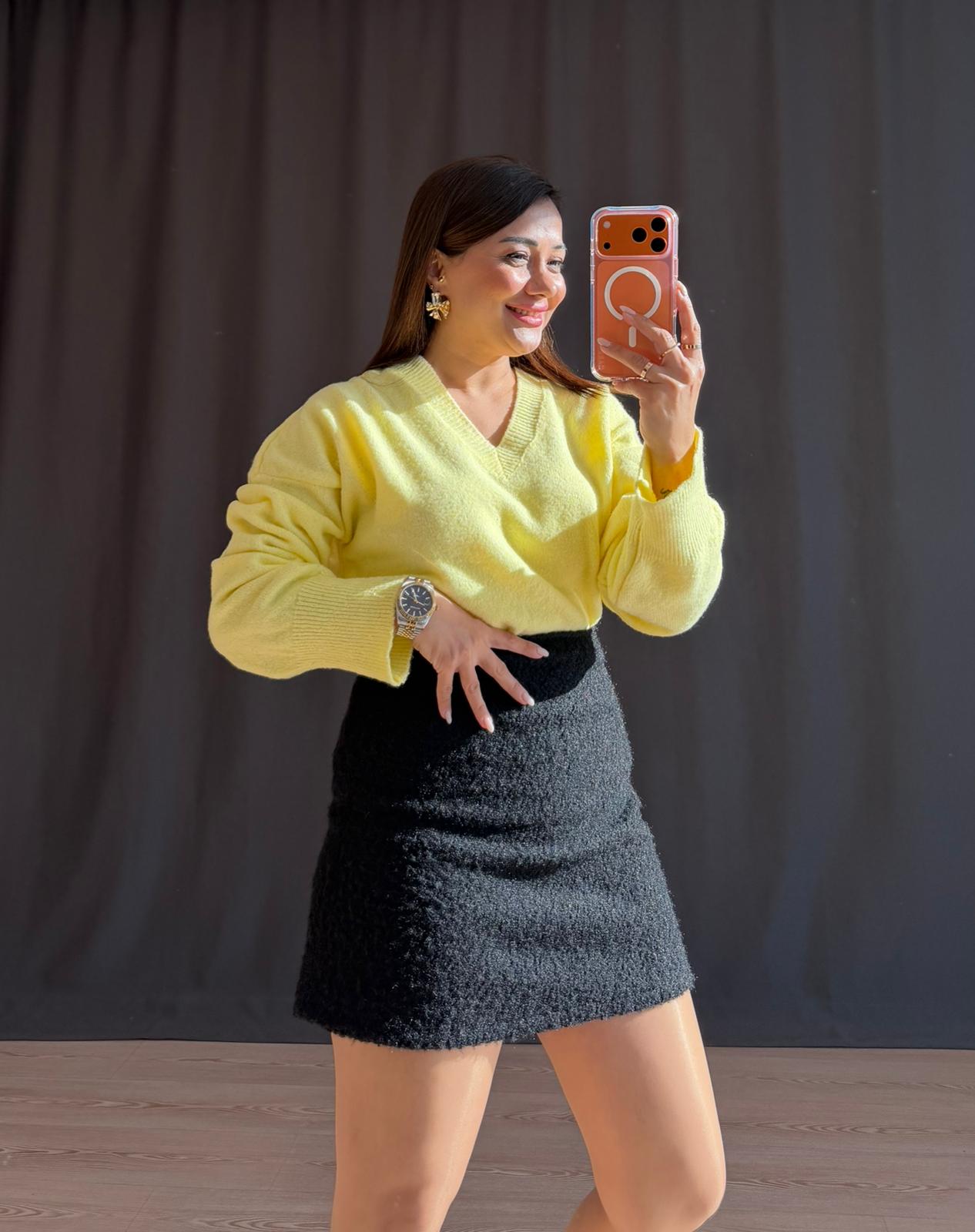 V YAKA SİMLİ KAZAK