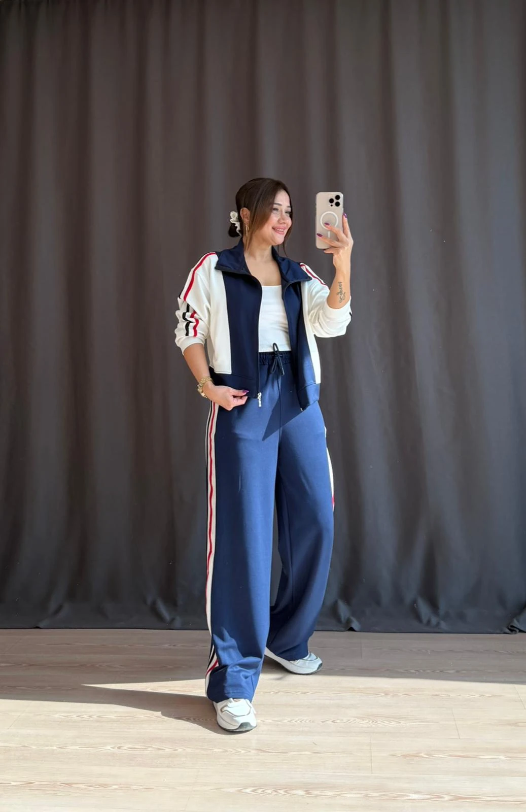 YAN ŞERİTLİ MODAL TAKIM - LACİVERT