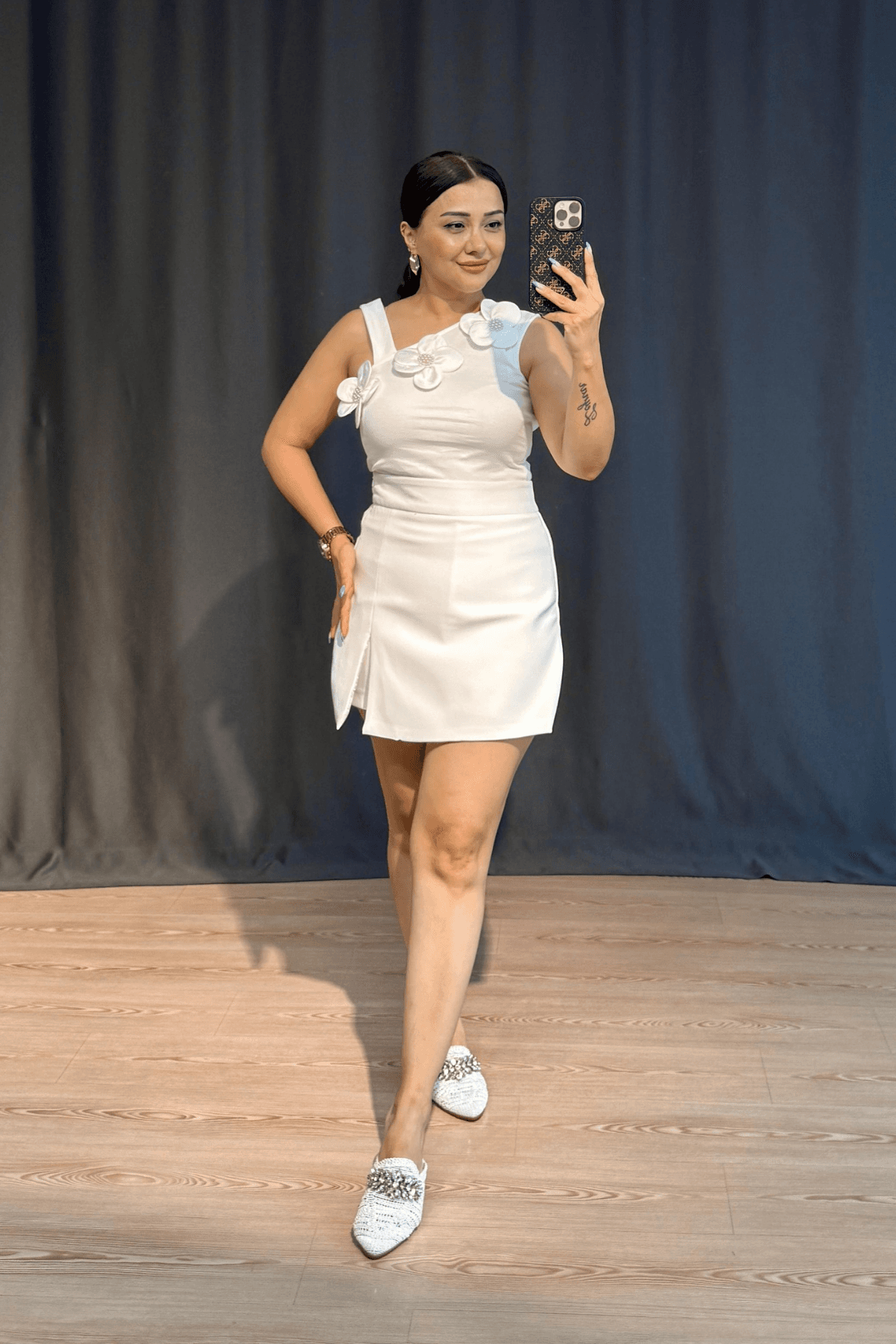 Polina Çiçek Detaylı Bluz
