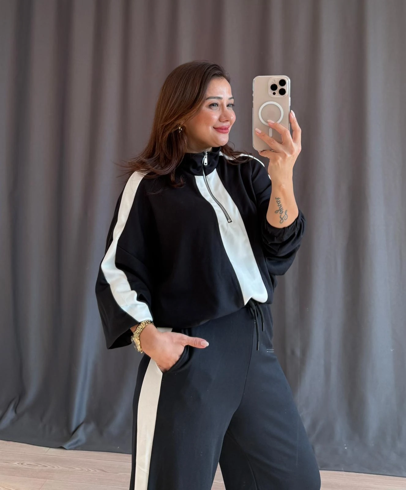 FERMUAR DETAYLI TAKIM