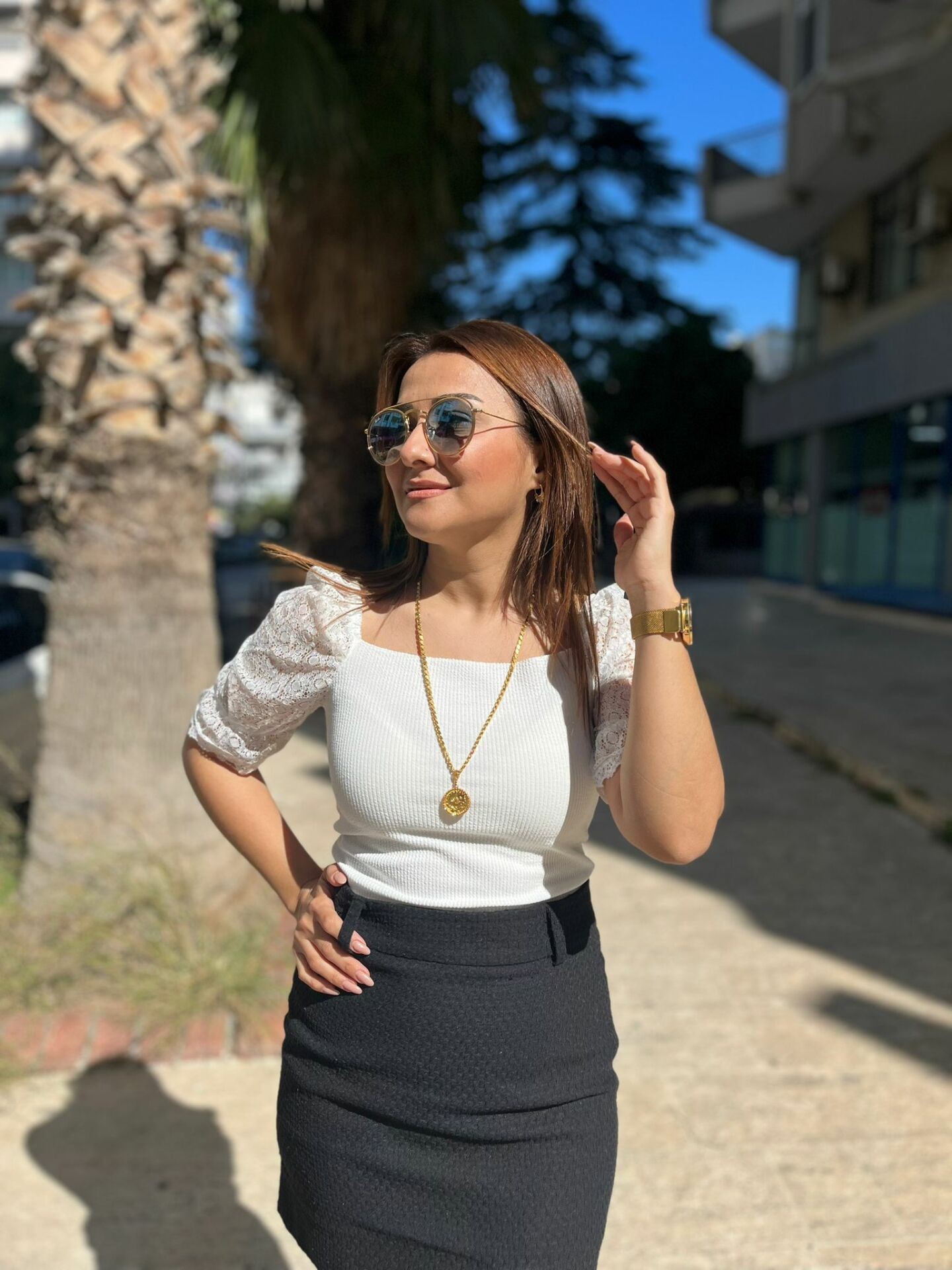 Kolları Tül Detaylı Bluz Beyaz