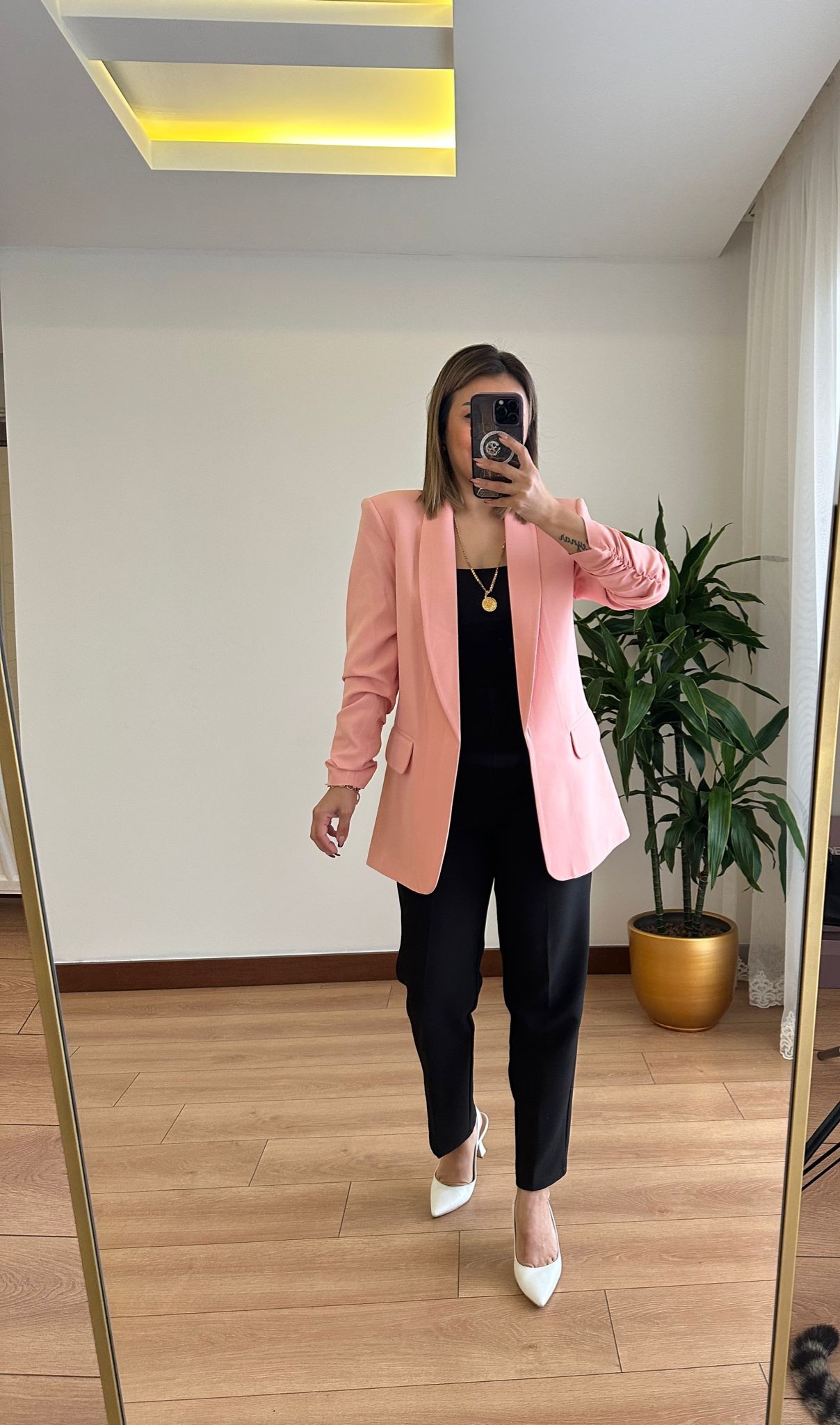 BLAZER KOLU BÜZGÜLÜ CEKET • SOMON