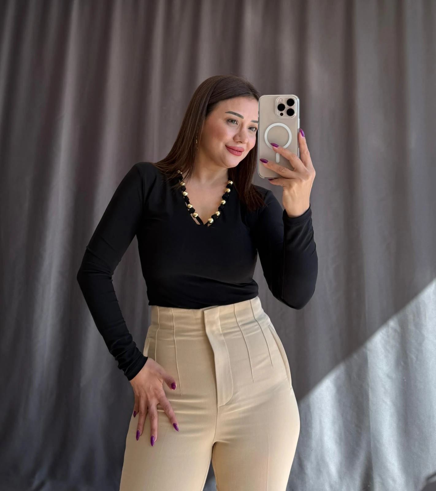 V Yaka Gold İşlemeli Bluz