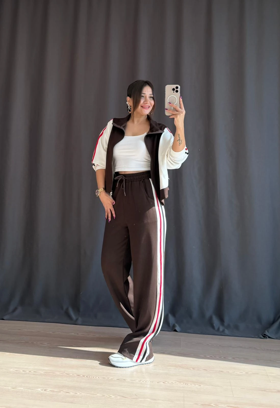 YAN ŞERİTLİ MODAL TAKIM