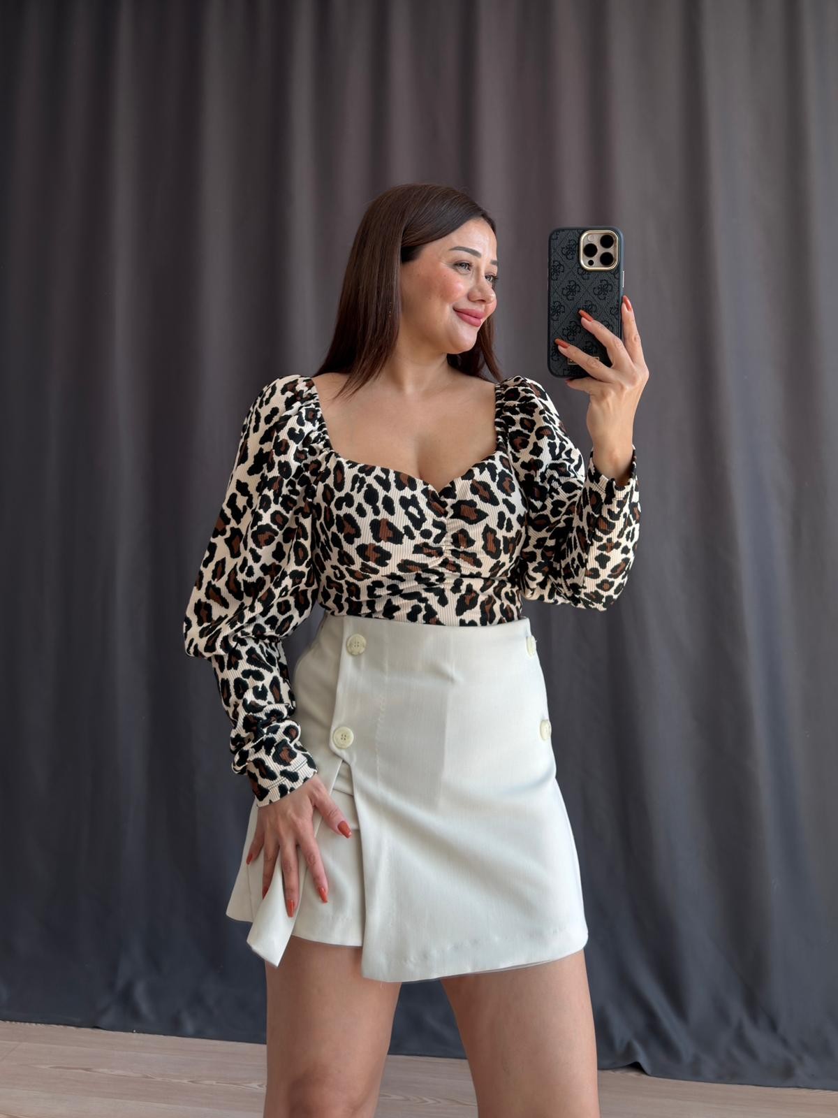Leo crop  Buz